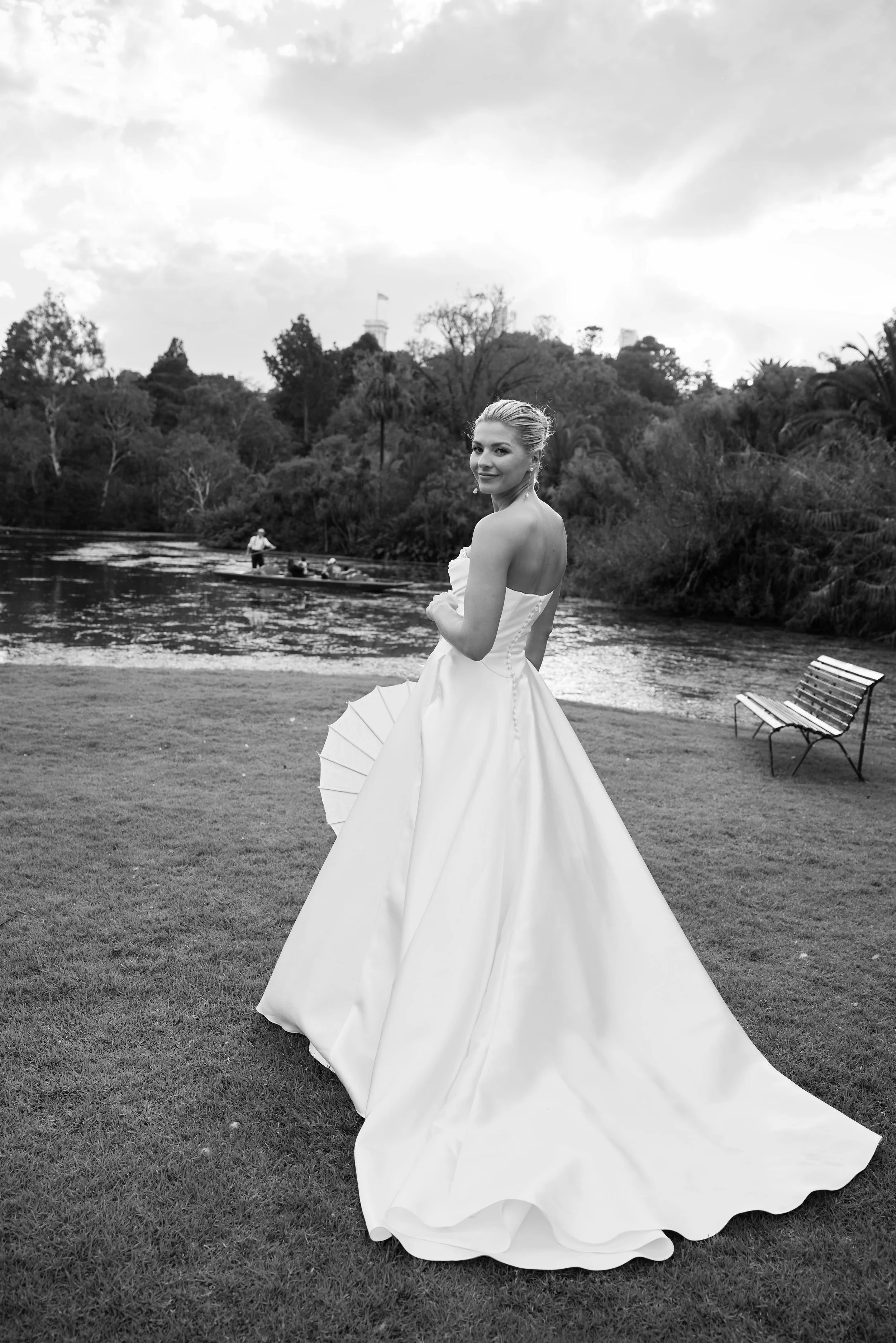 Jemma & Ryan B&W 75.jpg