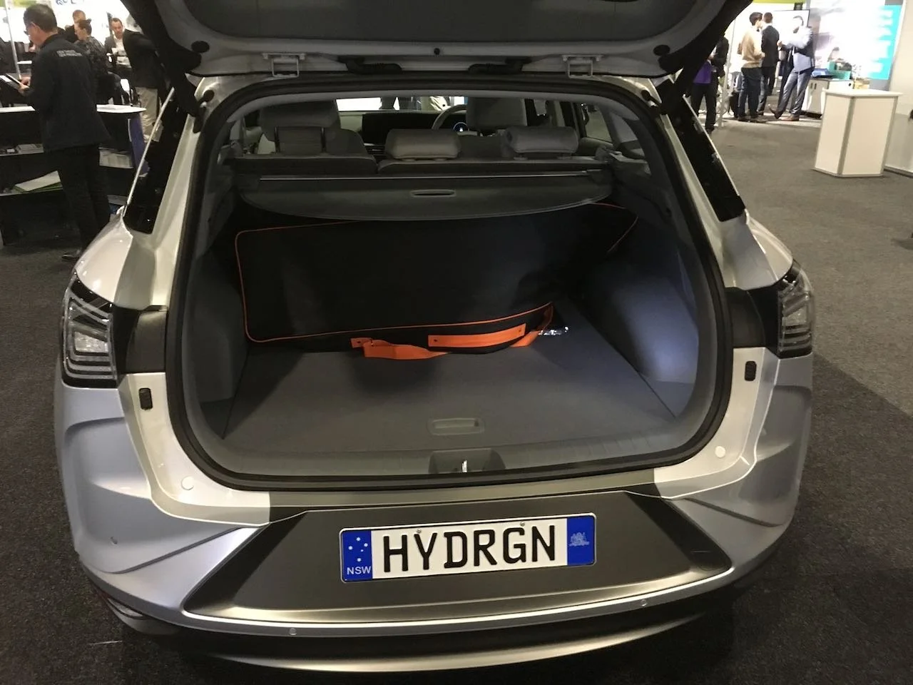 Hyundai_Nexo_FCEV_rear_boot.jpeg