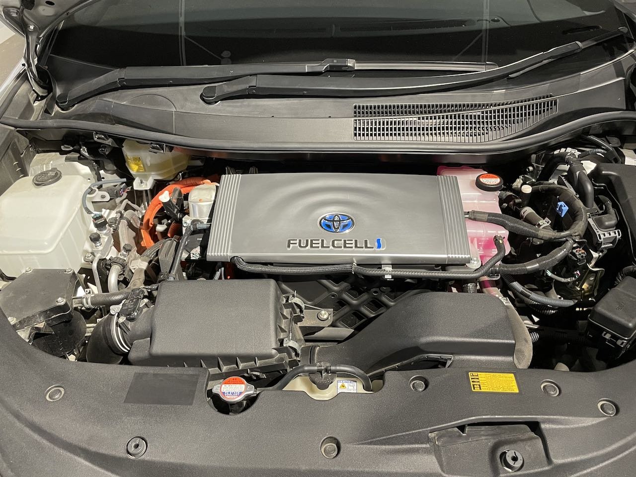Hydrogen_Education_Centre_Silver_Mirai_fuel_cell.jpeg