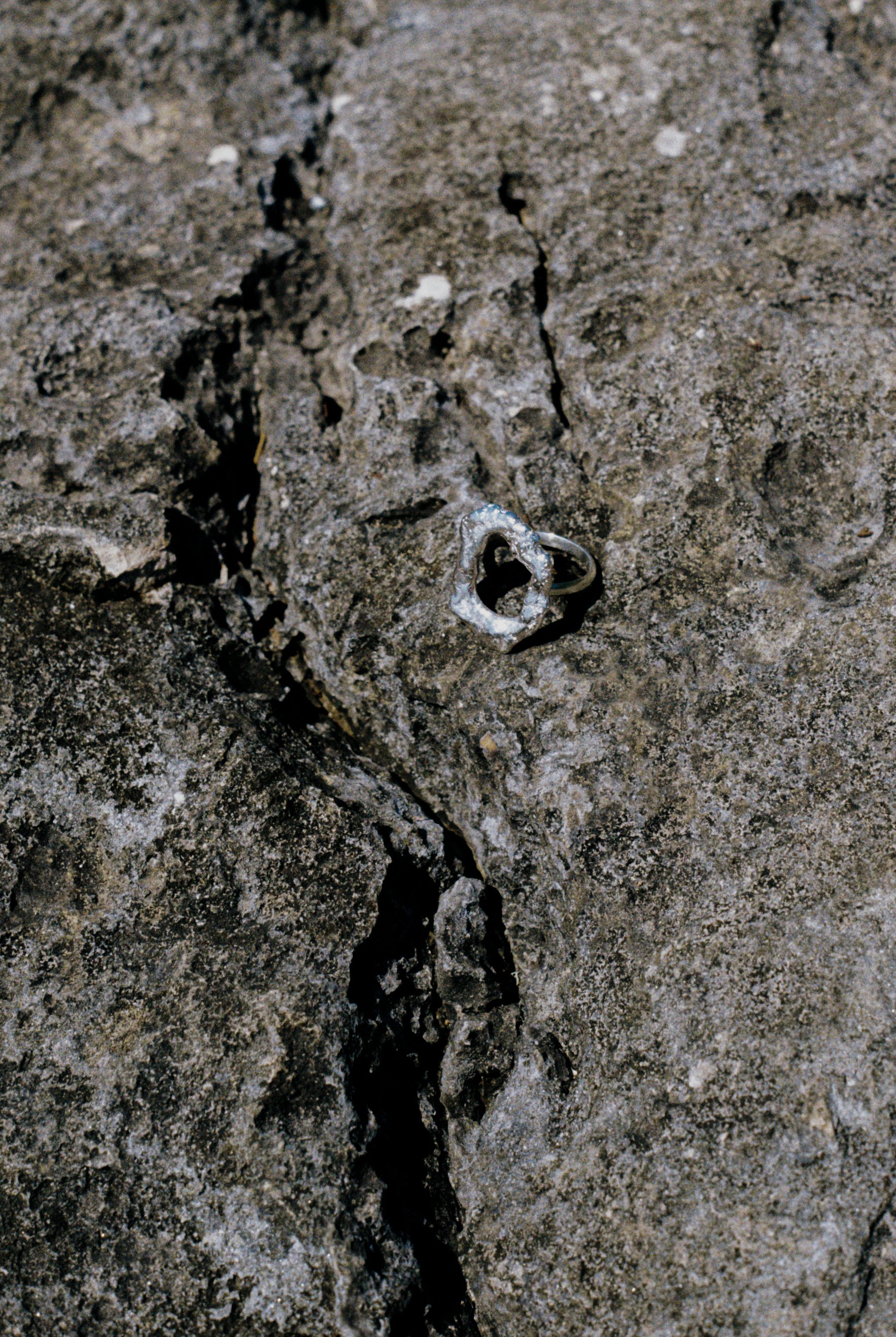 R1-09246-022A.jpg