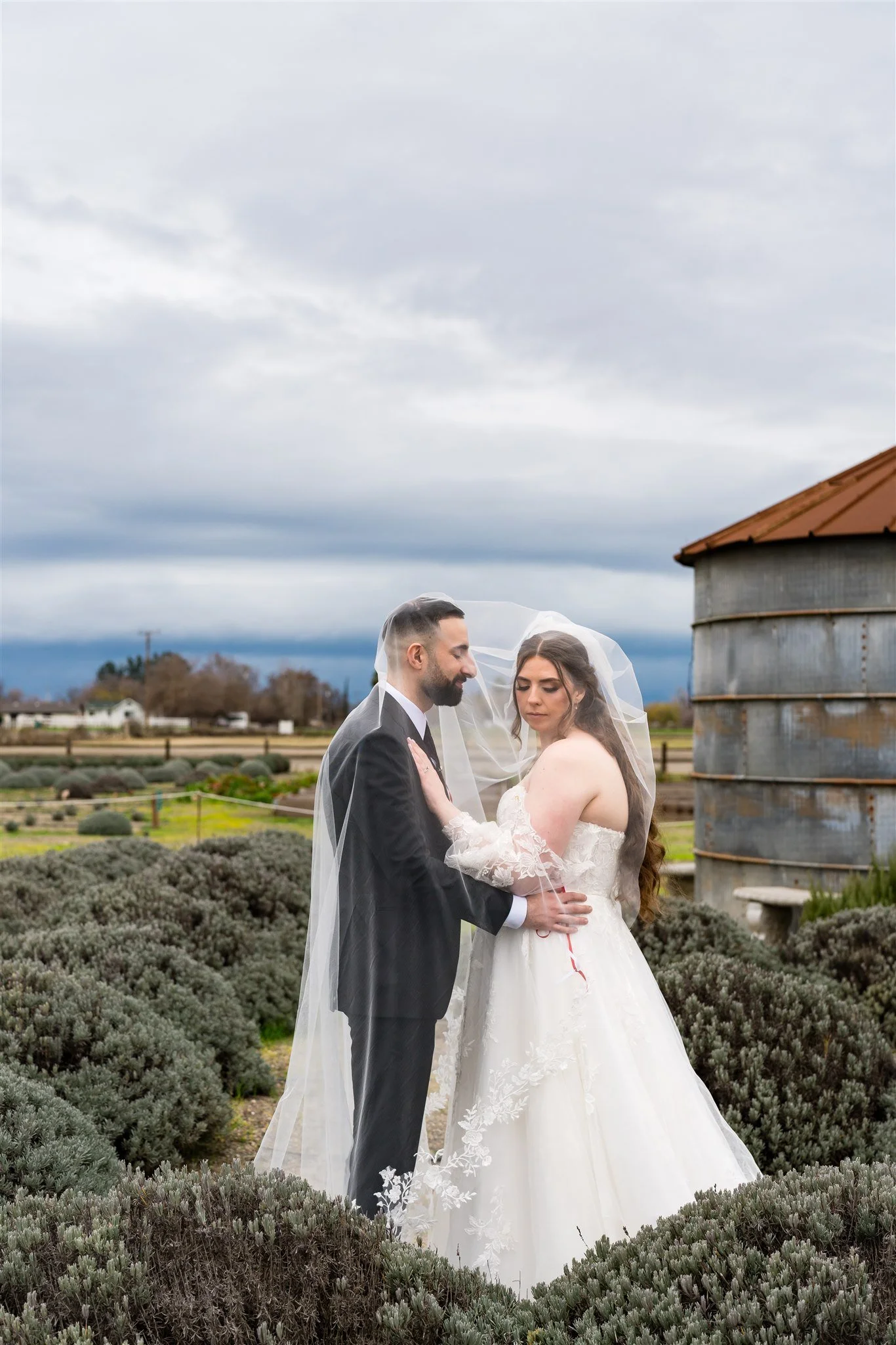 A Rainy Assyrian Wedding in Turlock, California | Emma &amp; Bernard
