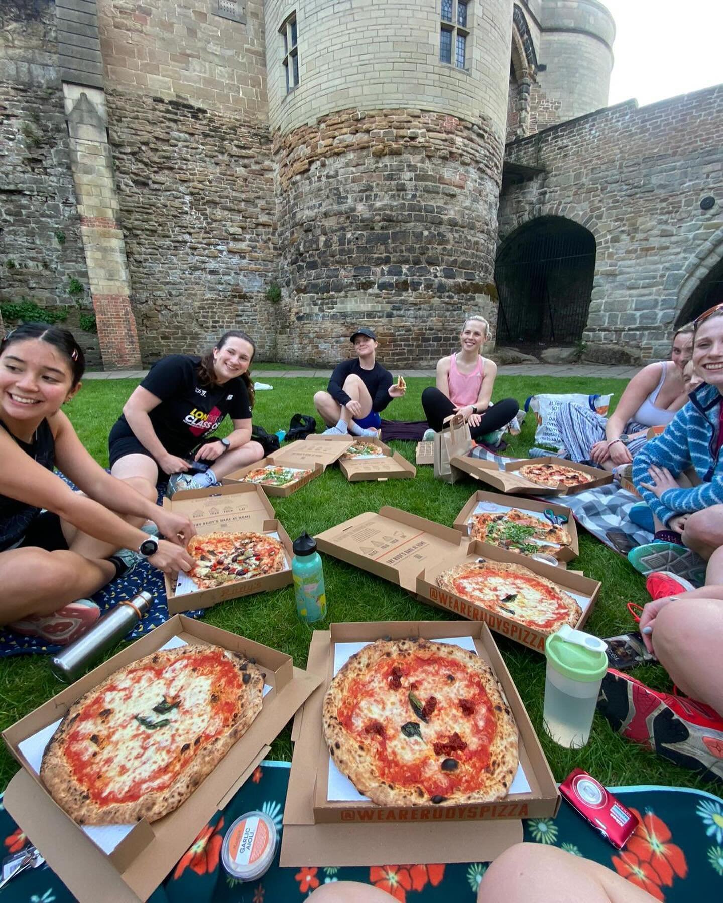 These Girls Run &amp; eat pizzaaaaa 🍕🍕🍕

ALL the wholesome vibes at TGR Notts last night, we are OBSESSED 🥹🥹

More runs finishing in the park soon please 🦆🌞

Love, 
The TGR girls xxx