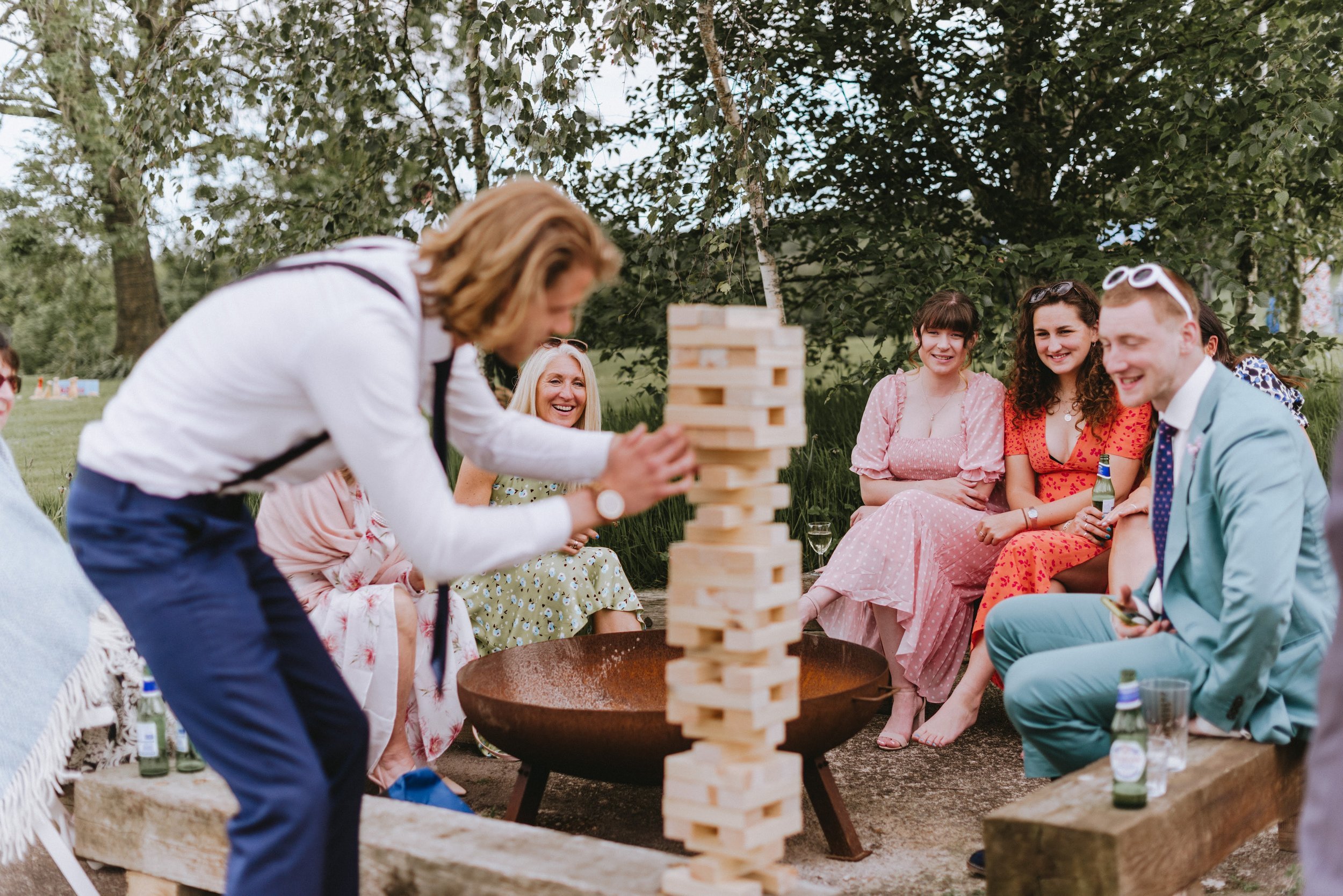 Our 5 Top Tips to Entertain your Guests at your WeddinG