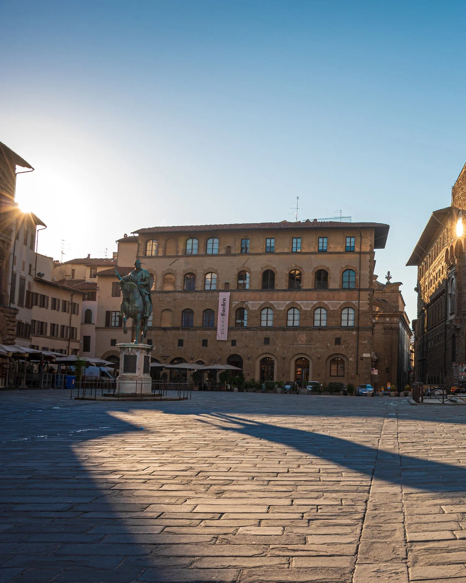 🌅 Have you ever watched the sunrise over Piazza della Signoria?
If not, now&rsquo;s the perfect time &mdash; especially when you&rsquo;re staying at Hotel Number Nine, just minutes from one of Florence&rsquo;s most iconic squares. 💛✨

Start your da