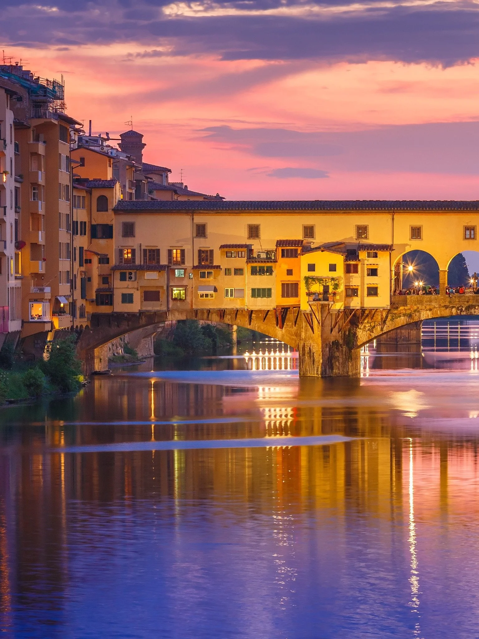 Golden light over Ponte Vecchio, just steps away from Hotel Number Nine. ✨
A view you simply can&rsquo;t miss &mdash; pure Florence magic. 🤍

#HouseOfNine #HotelNumberNine #FlorenceSunset #PonteVecchio #Firenze #LuxuryStay #ItalianCharm #FlorenceExp