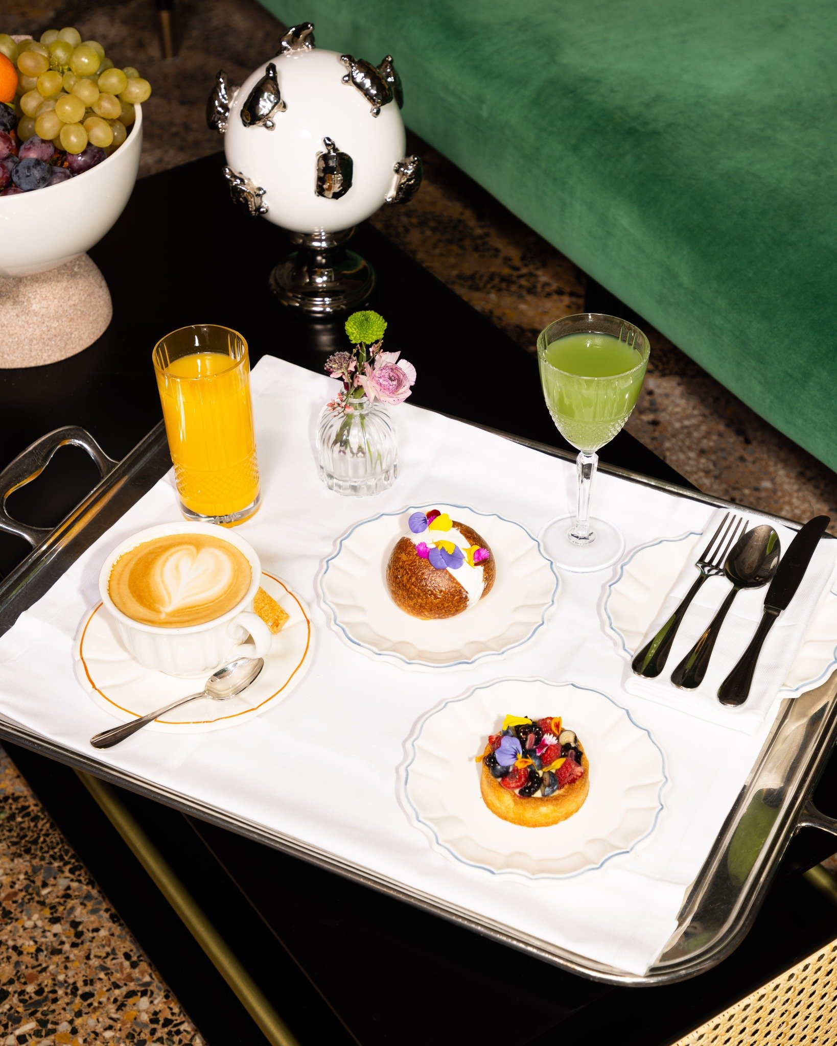 Morning bliss, served in bed 🍳☕✨
Because some treats are worth staying in pajamas for.

#houseofnine #daisysrestaurant #firenzenumbernine #breakfastinbed #cozyvibes #florence #treatyourself