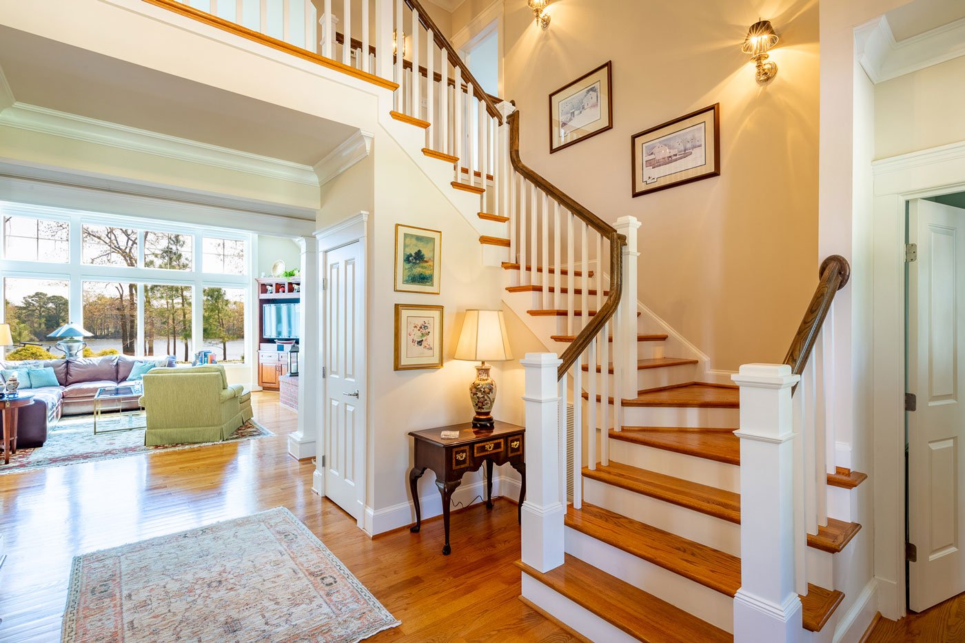 RE-ScullingOarStaircase.jpg