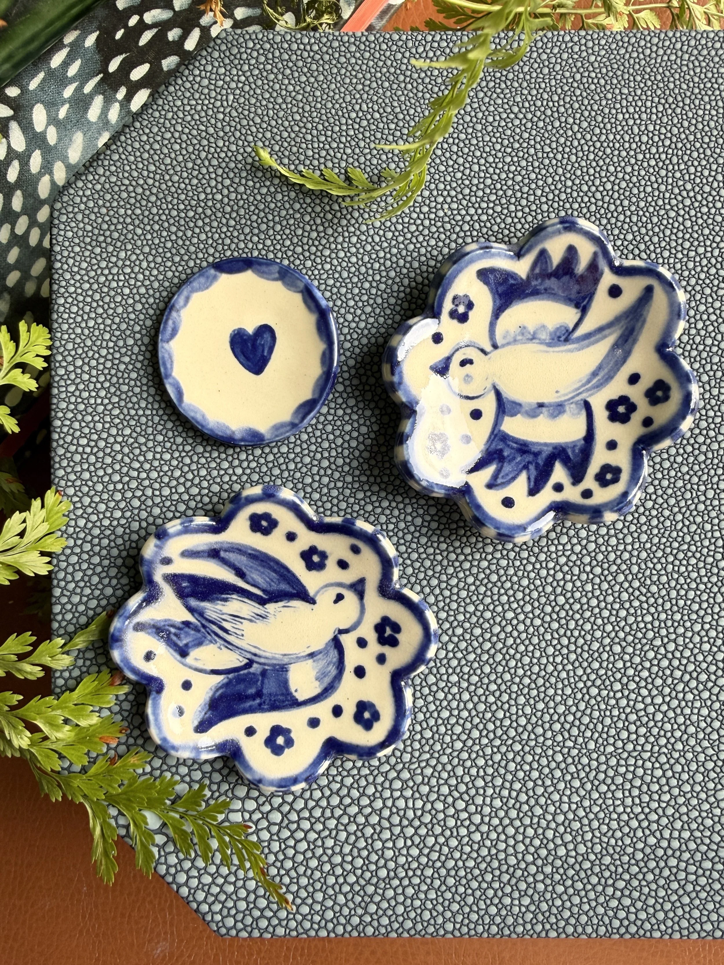 Coming Soon: Blue Willow Pair of Birds with pan