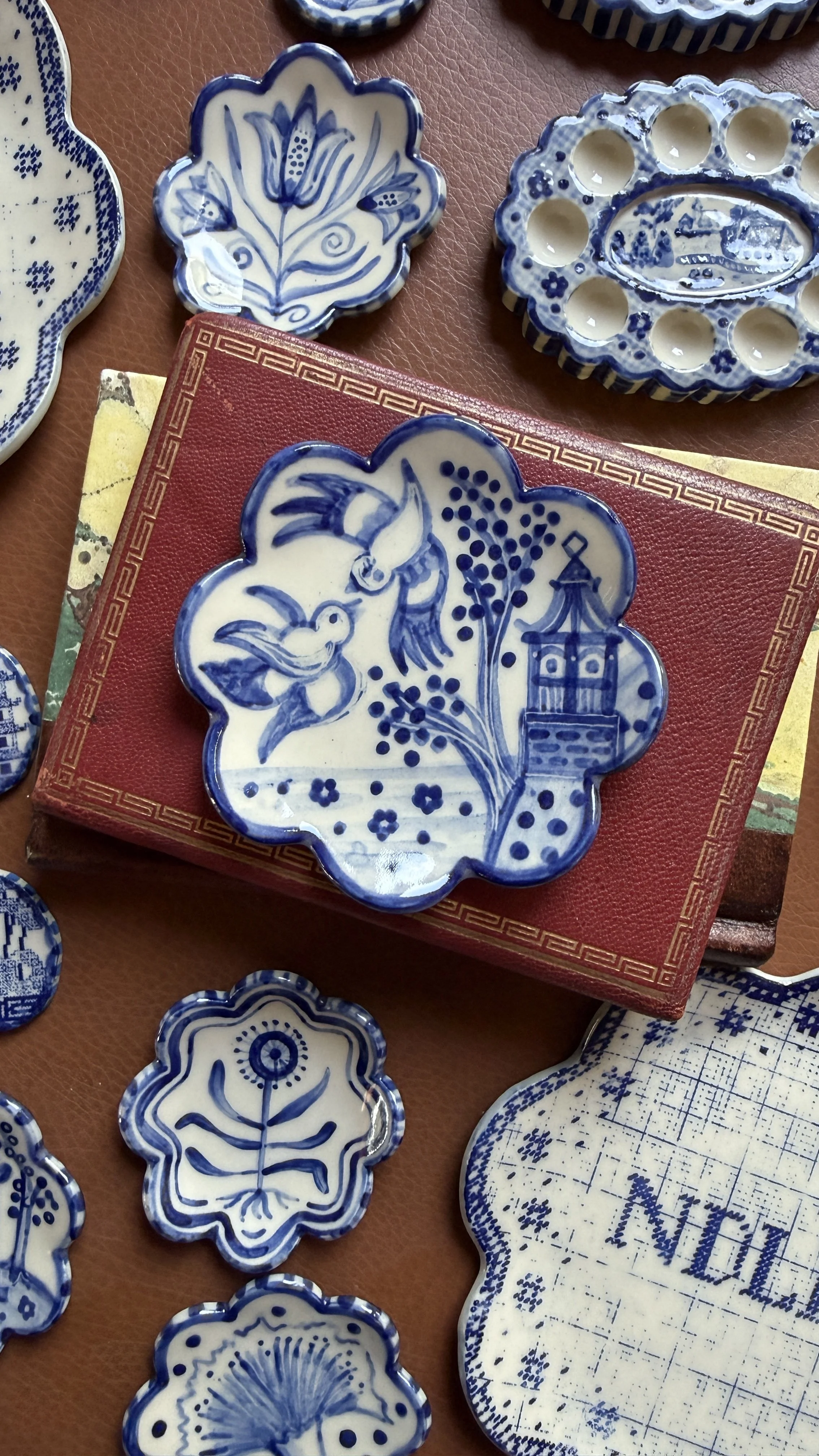 Blue Willow Brush Rest or Ring Dish