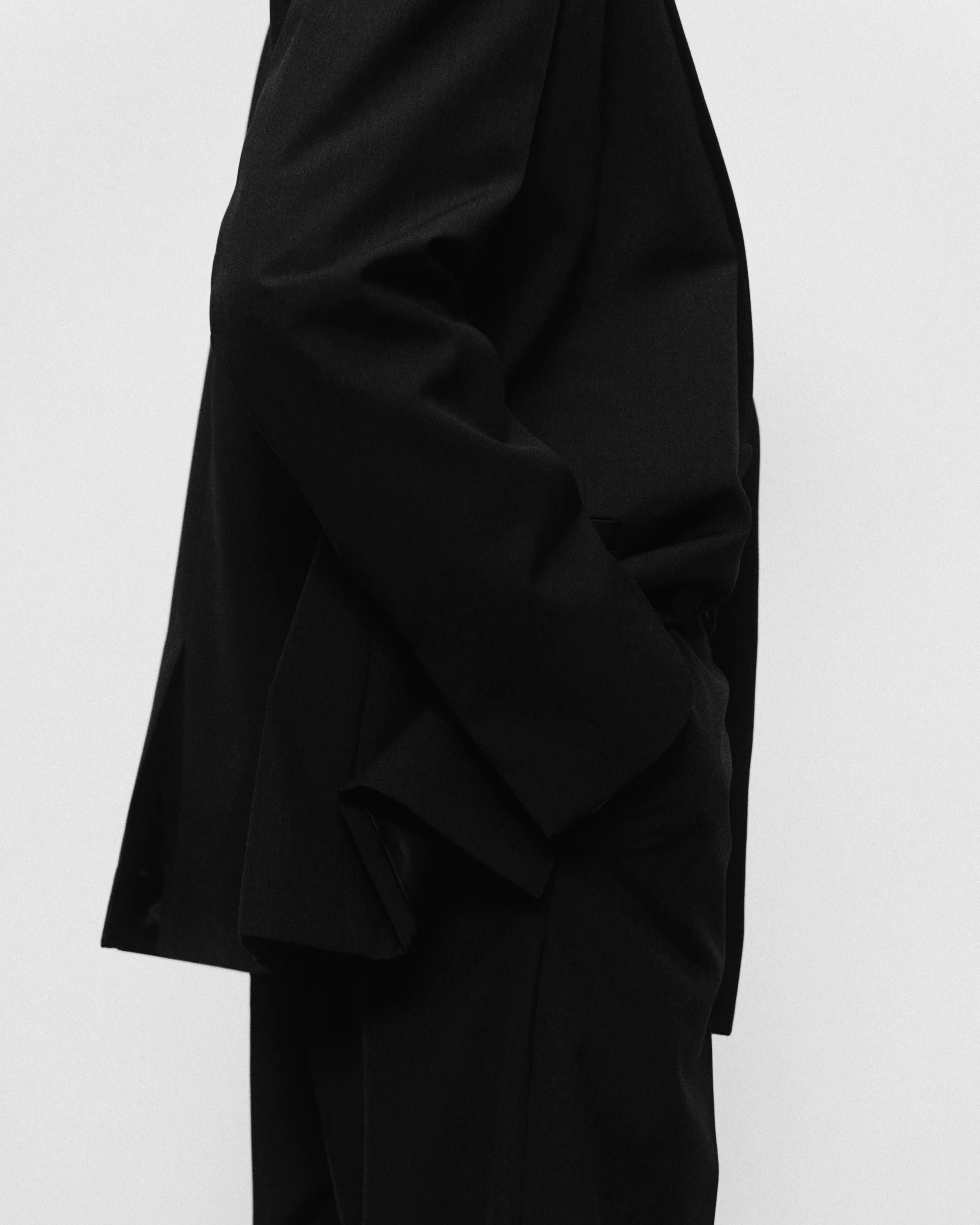 2022_11_10_Tessabit0417 BW cut.jpg