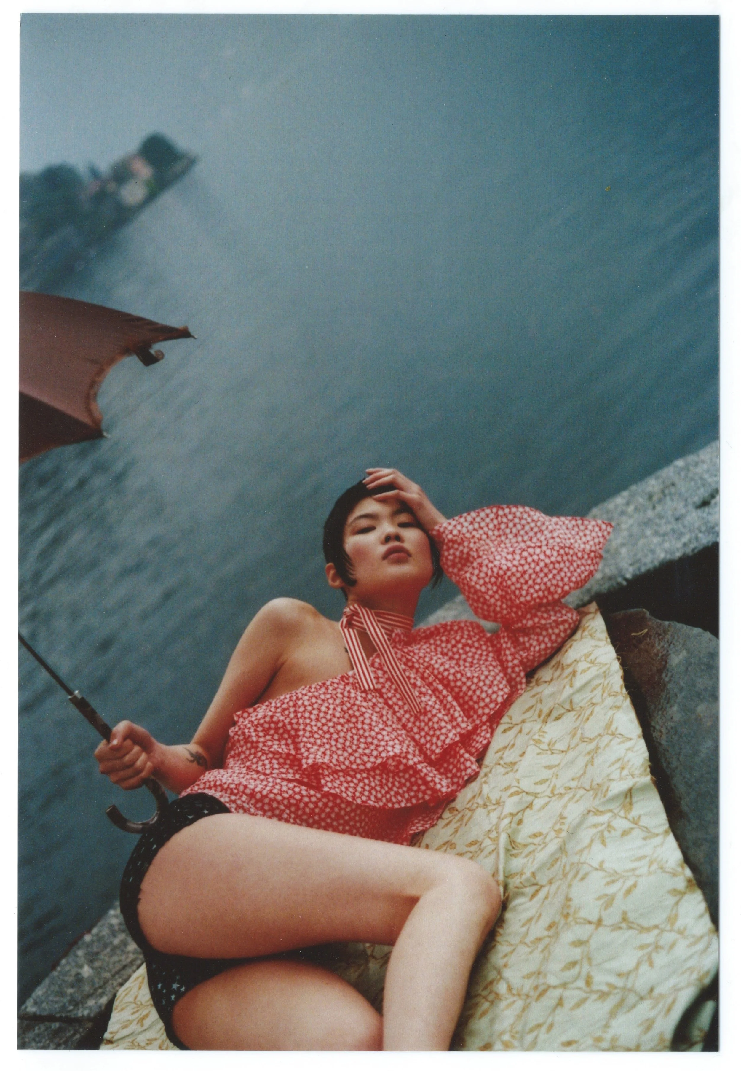 TessabitSS17Film 19final.jpg