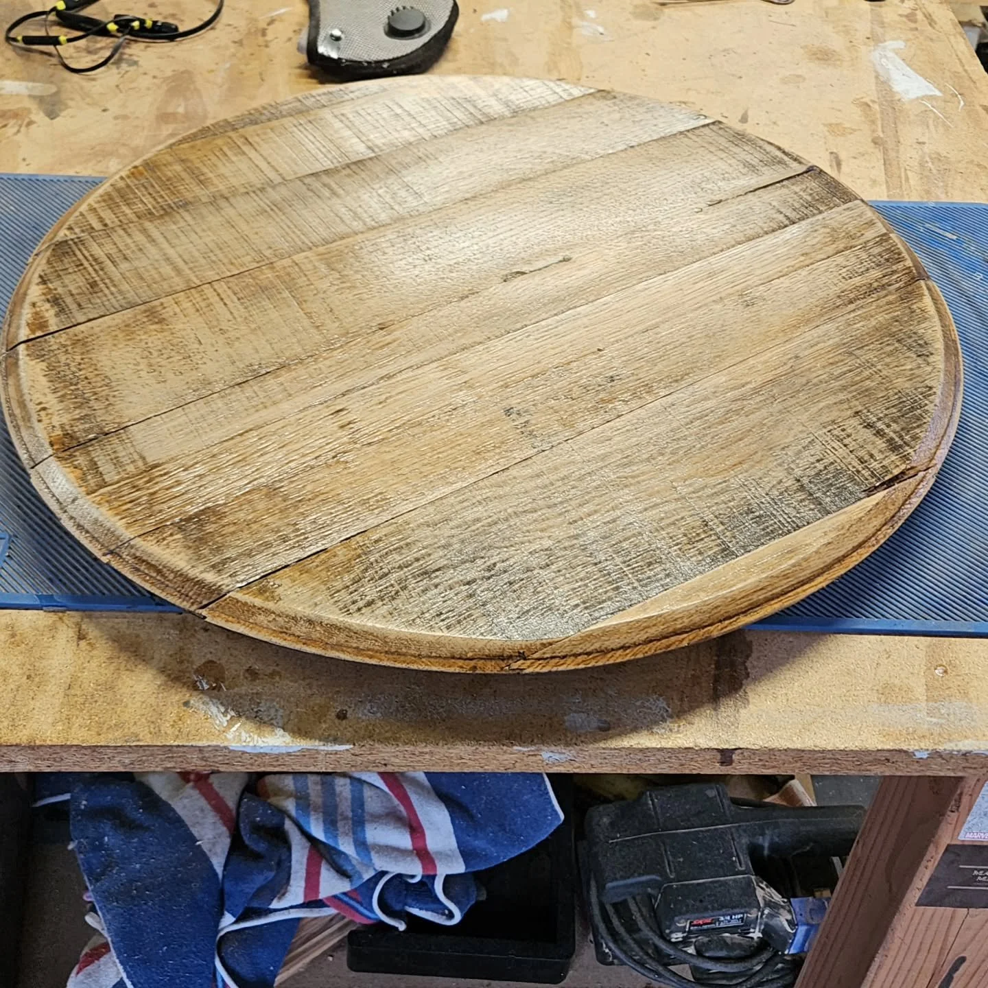 Another shot for emphasis; and it could be yours!

#barrel #kitchen #kitchendecor #lazysusan #roundandround #rustic #repurposed #remade