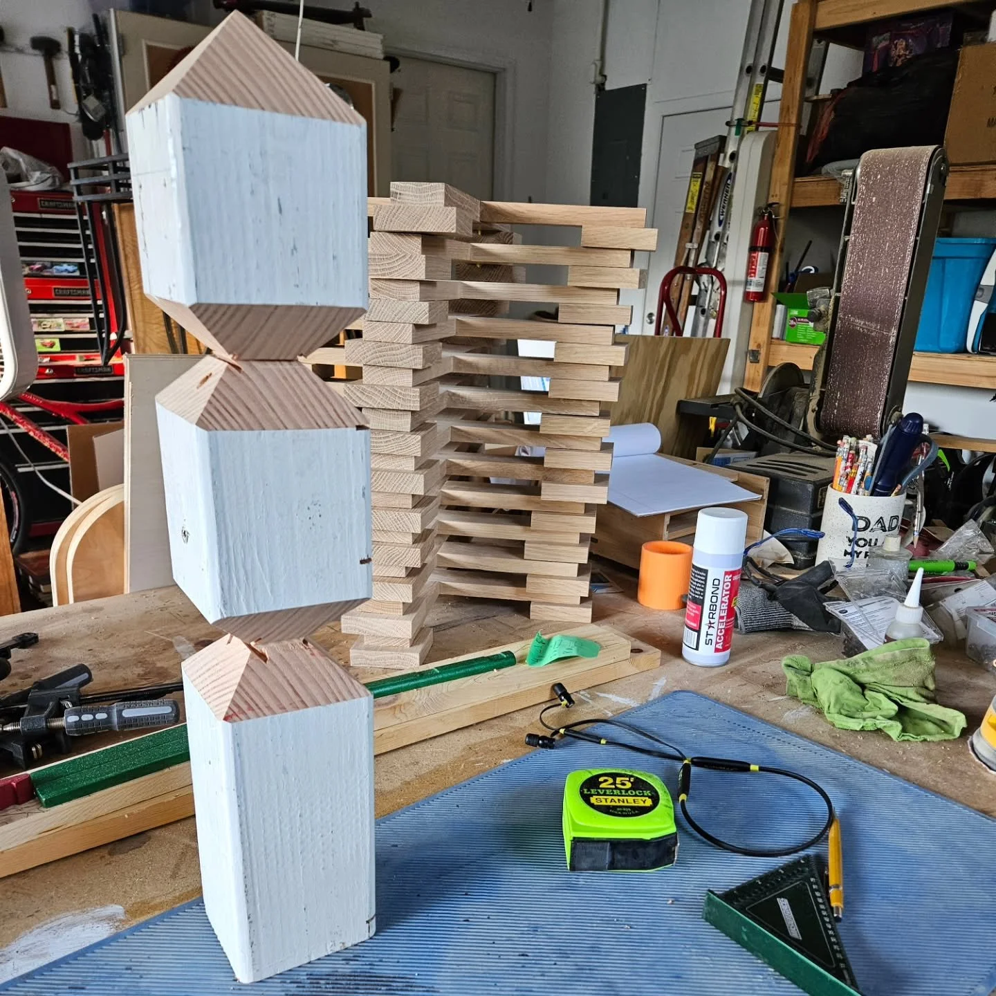 A little scrap wood experimenting. Can you see where this is going? ⛄

#scrapwood #projects #experiment #productplacement #winter #snowman #chunky