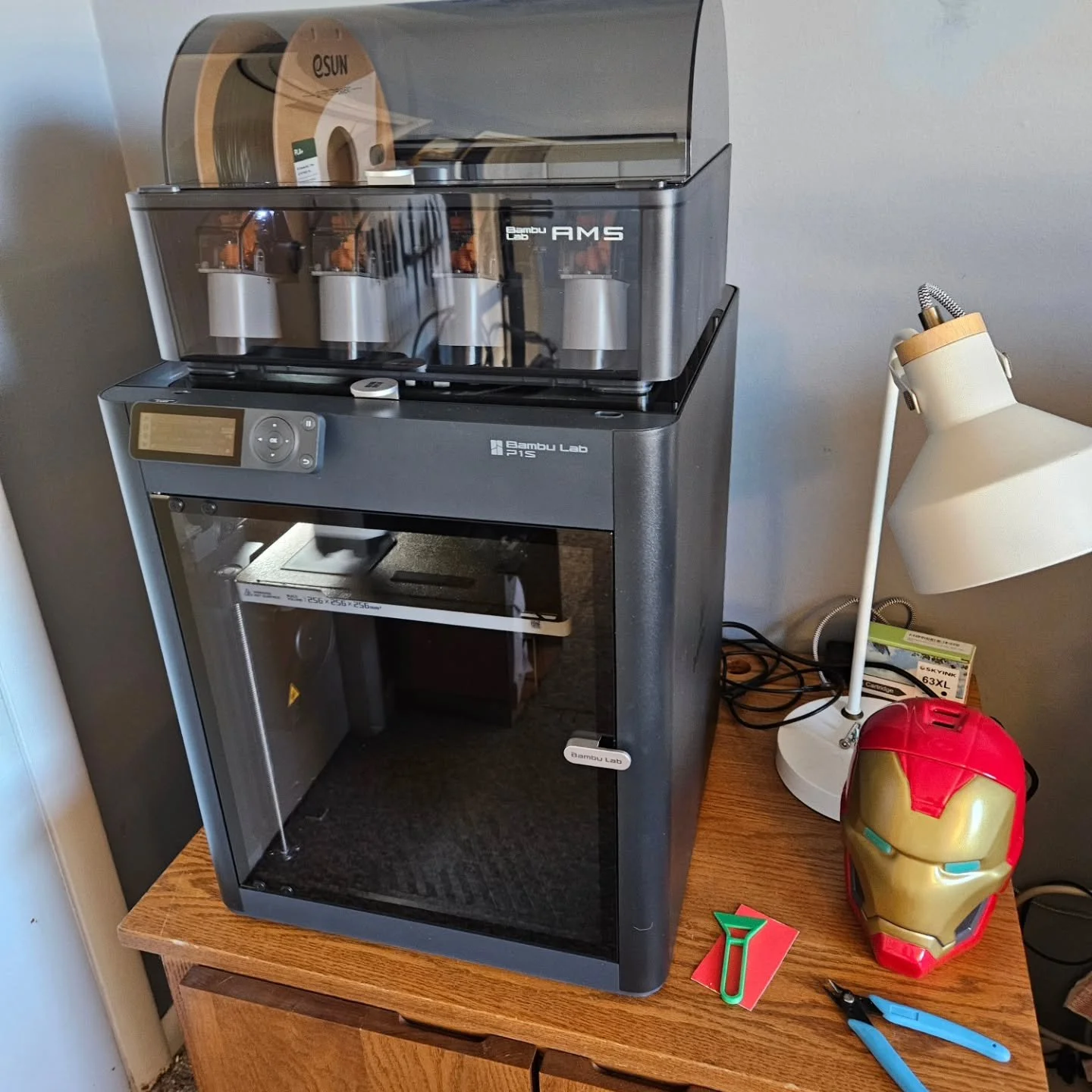 A little upgrade to the 3D capabilities happened this week. Looking forward to see all the new things I can print with this. Bambu Lab P1S with the AMS!

@bambulab_official 

#3dprinting #tools #upgrade #newcapabilities #ironman