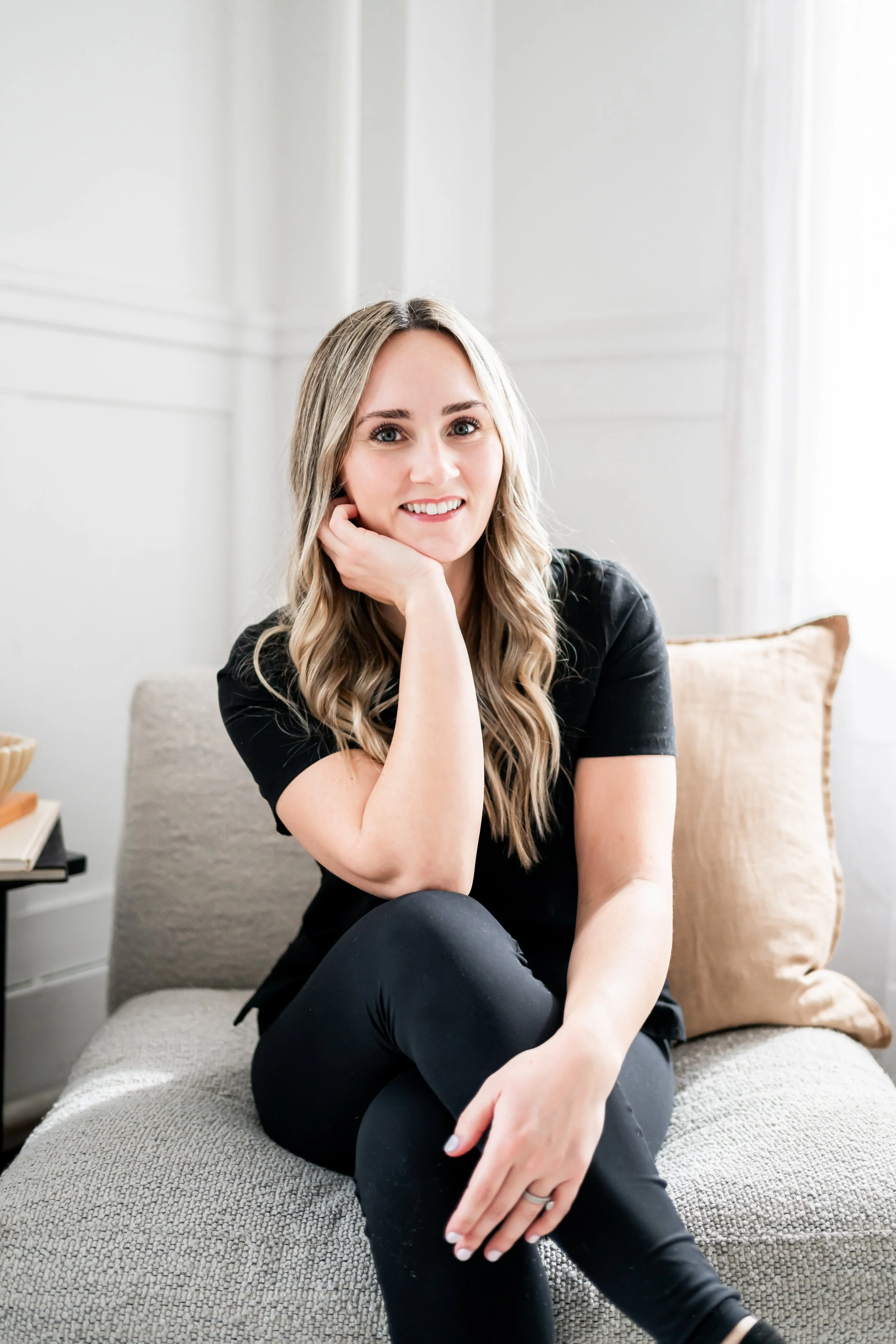 Professional headshots that feel confident, natural, and aligned with your brand. As a Calgary branding photographer, I create modern, editorial-style headshots for entrepreneurs, creatives, and professionals looking to elevate their online presence.