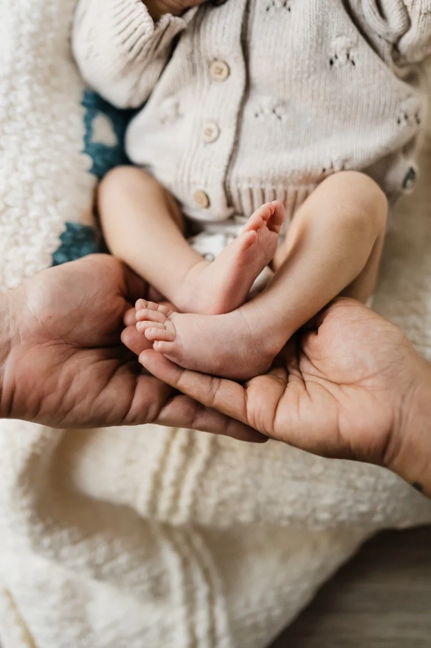 Welcome to the heartwarming world of Calgary newborn photography. Cherish the precious moments of your little one's arrival with our expert services. As a trusted newborn photographer in Calgary, we specialize in capturing the innocence and joy of th