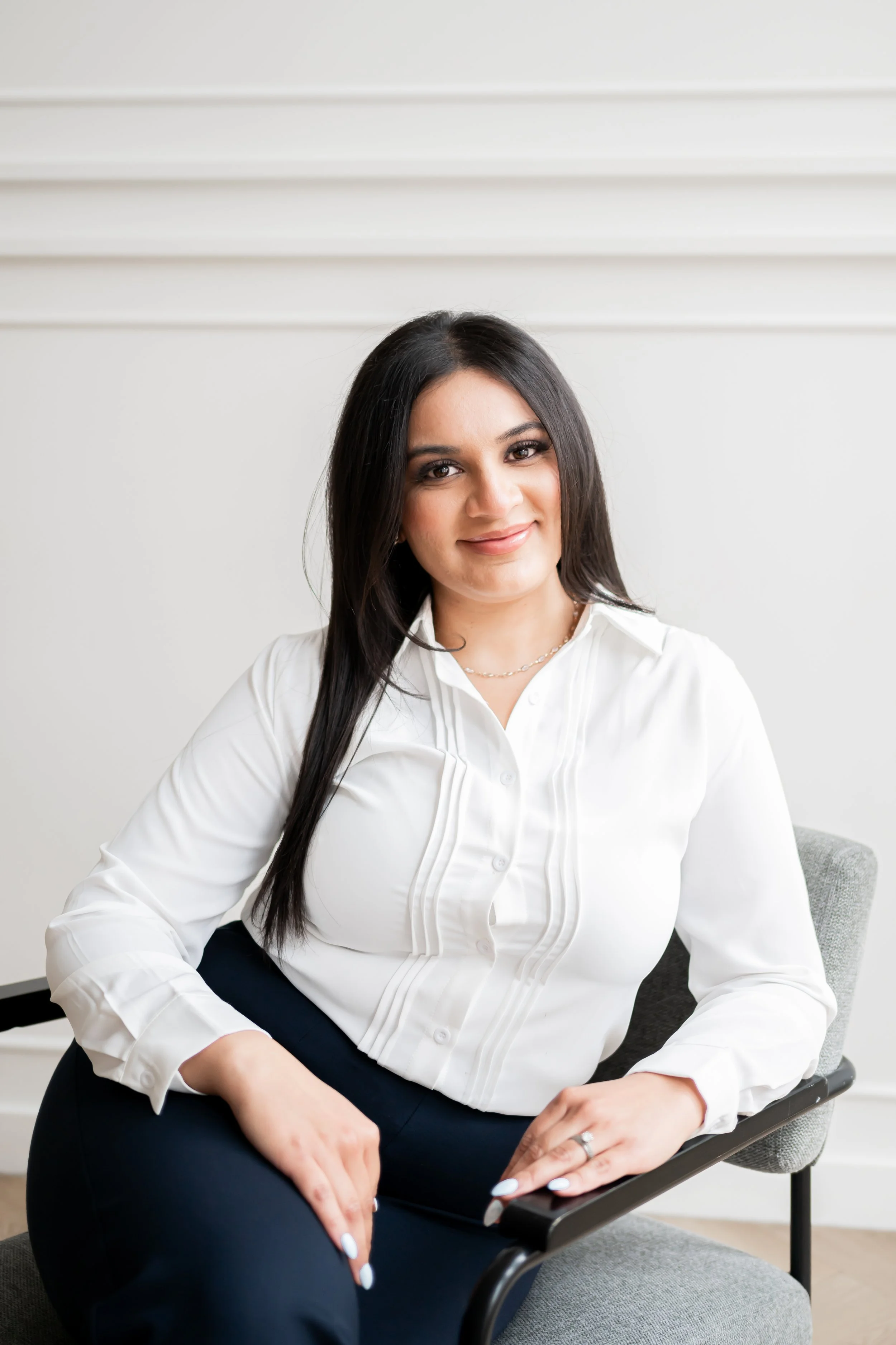 Professional headshots that feel confident, natural, and aligned with your brand. As a Calgary branding photographer, I create modern, editorial-style headshots for entrepreneurs, creatives, and professionals looking to elevate their online presence.