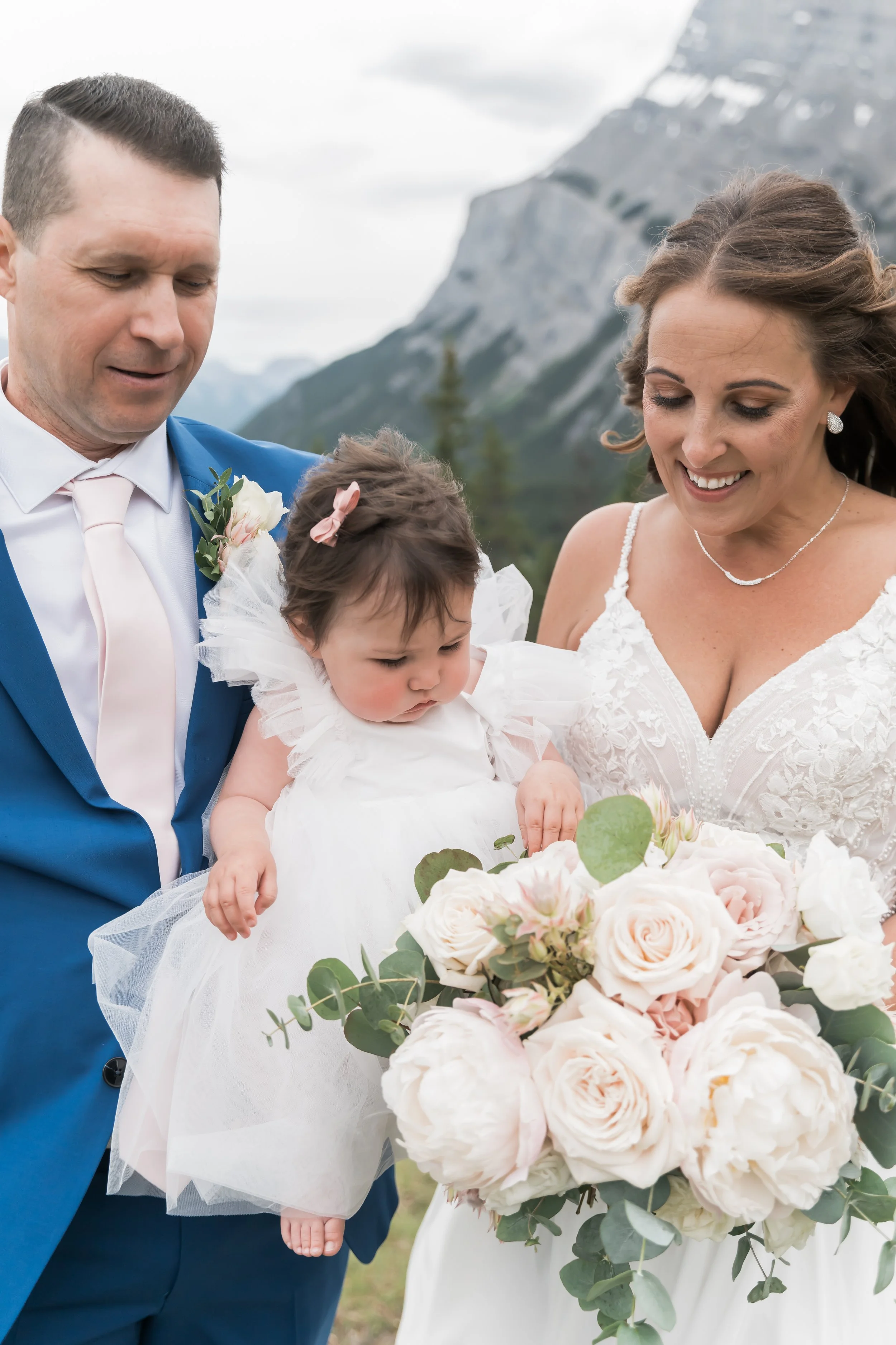 P&R_CalgaryWeddingPhotographer-18.jpeg