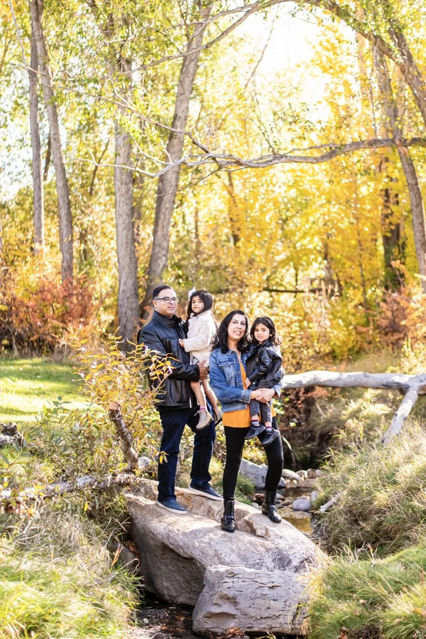  As an experienced Calgary Wedding Photographer - Anastasia Kircheva Photography is committed to giving you the best wedding photography service. Book now for your Calgary based wedding. Make memories while having fun during your wedding day! Calgary