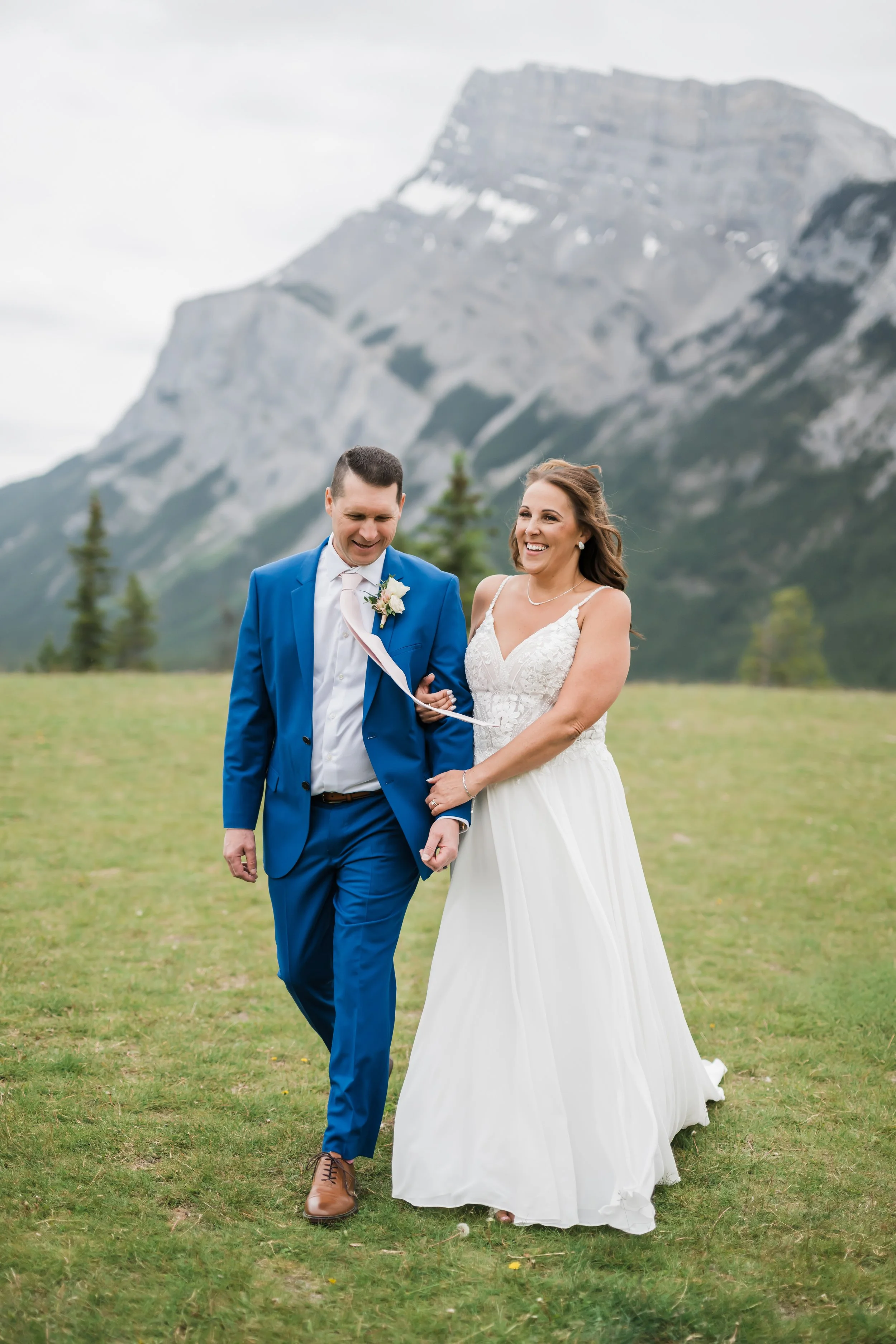 P&R_CalgaryWeddingPhotographer-30.jpeg