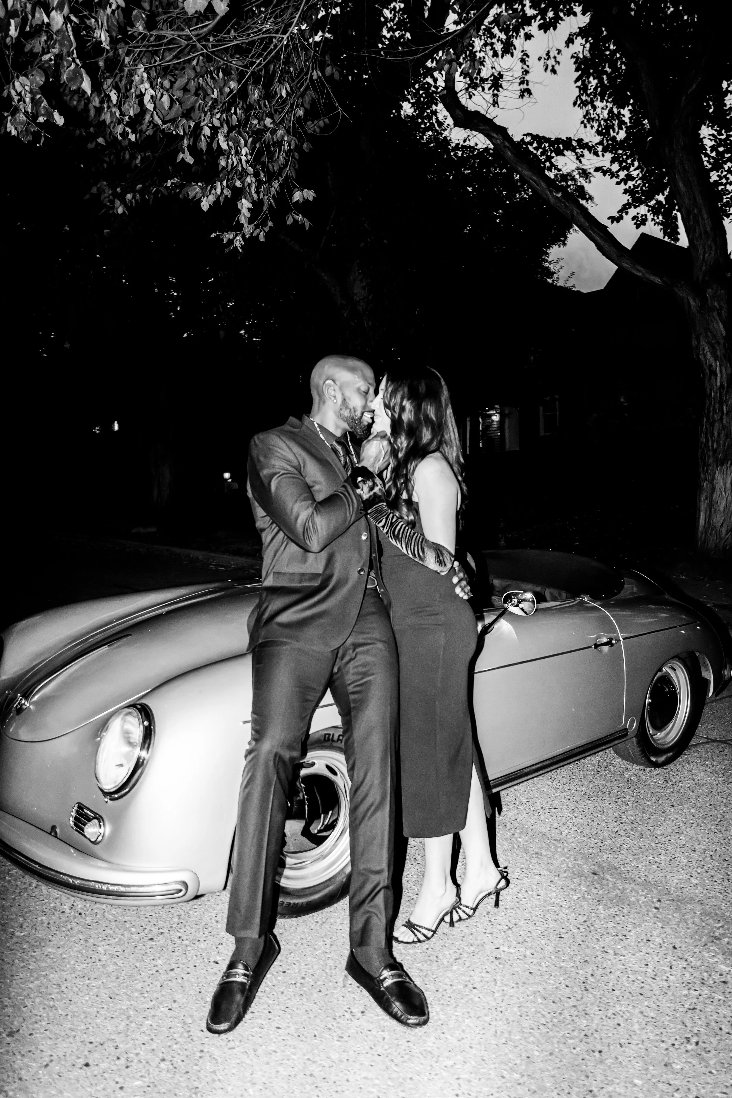 D&K_BW_CalgaryEngagementPhotos-64.JPG