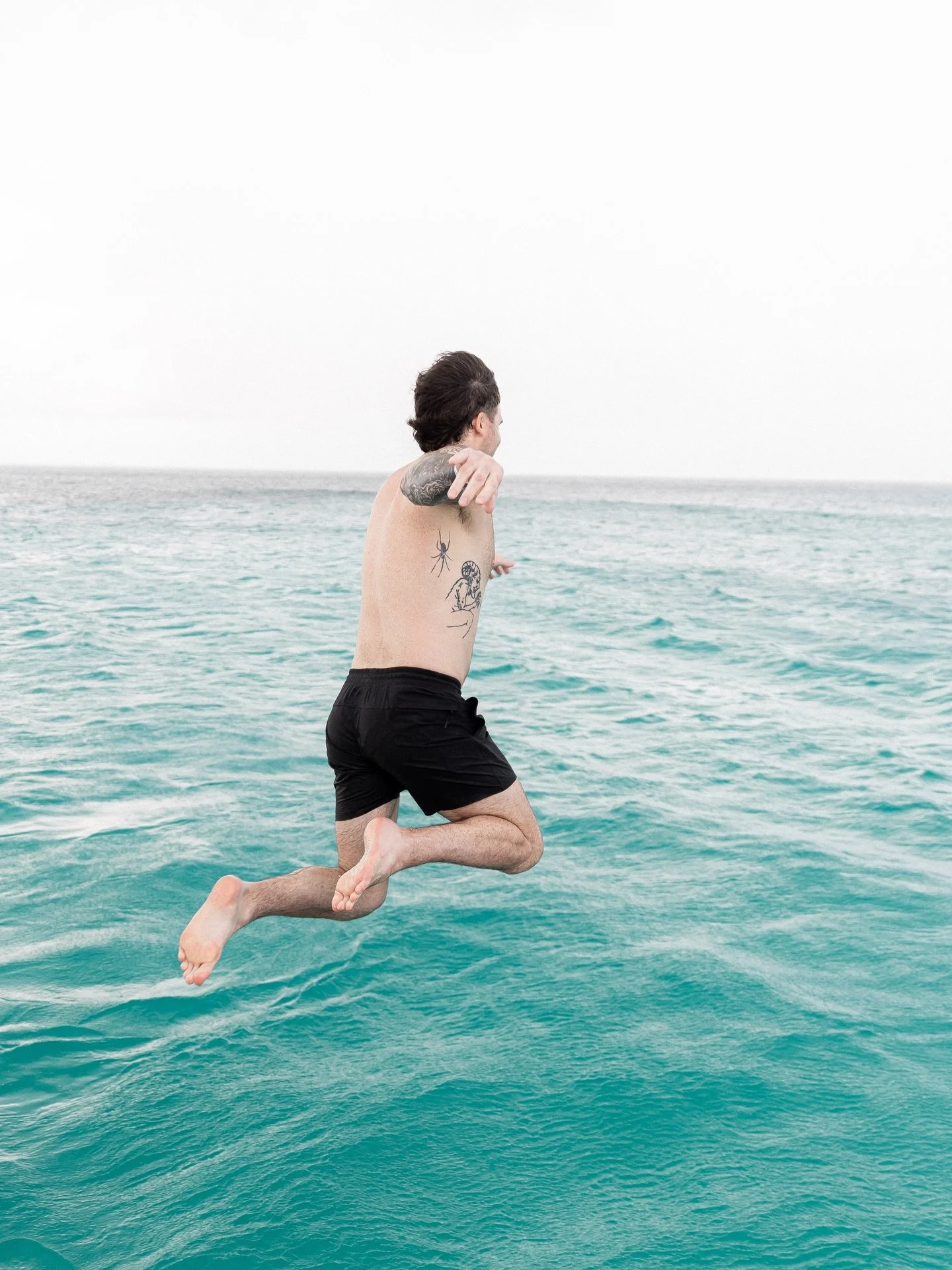 So much fun was had! Sunshine, clear blue waters and good company ❤️ @tesslucasphoto and I had a blast jumping off of the boat and thankfully we lived to tell the tale of it all 😅

@cancun_yacht_mx orchestrated the trip for smooth sailing 

@kerrily