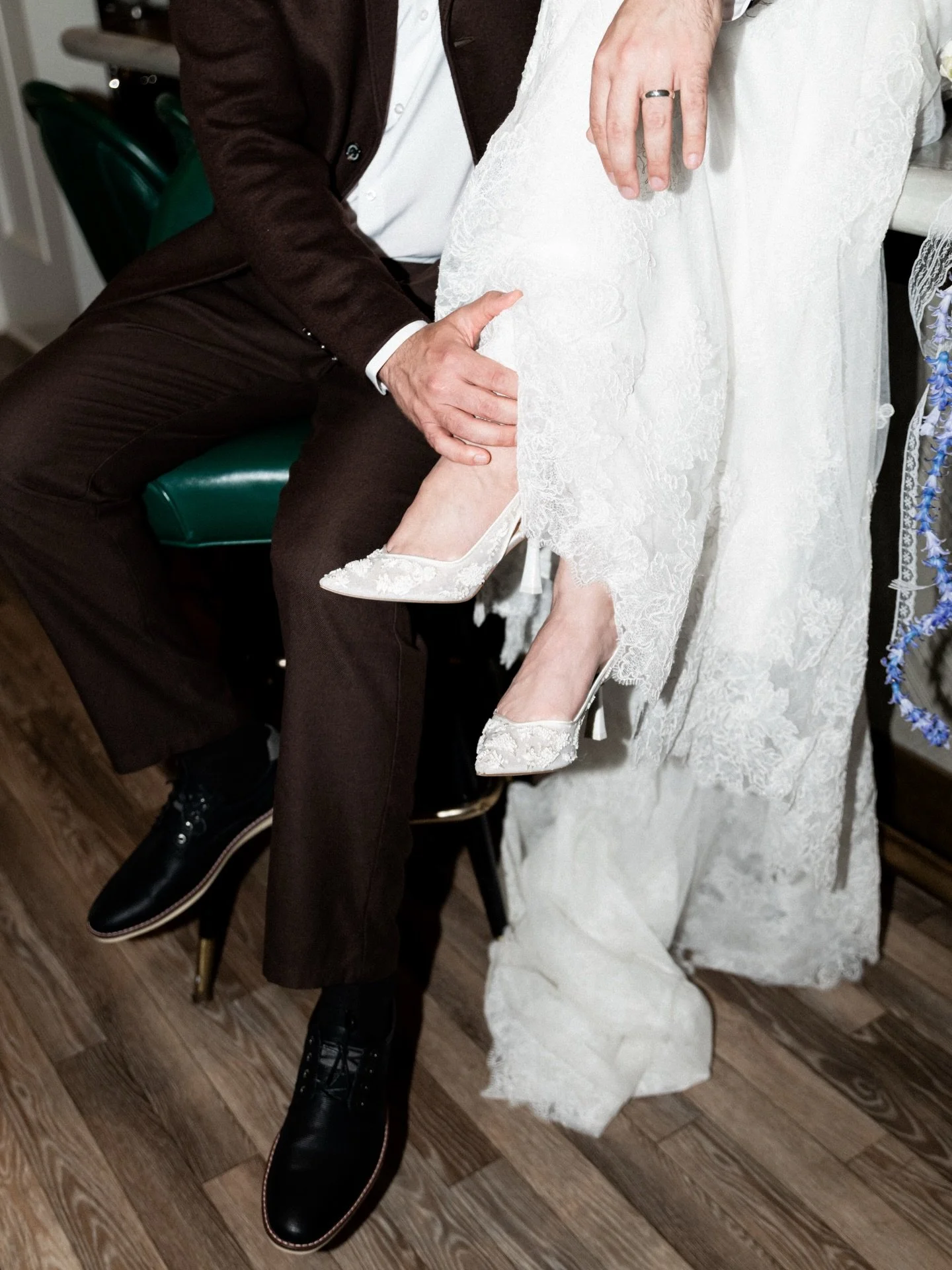 When you work with the dream team, everything goes flawlessly 🤌🏻 I love love love seeing fellow wedding creatives coming together to create magic ❤️ This is a testament to that! 

Venue: @floresandpine 
Planner: @lucaoccasions 
Photography: @anasta