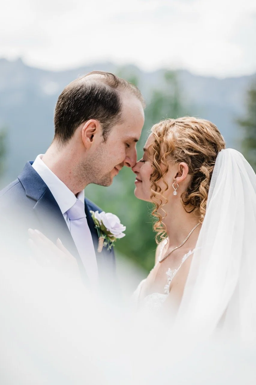 S&B_CalgaryWeddingPhotographer-320 Large.jpeg