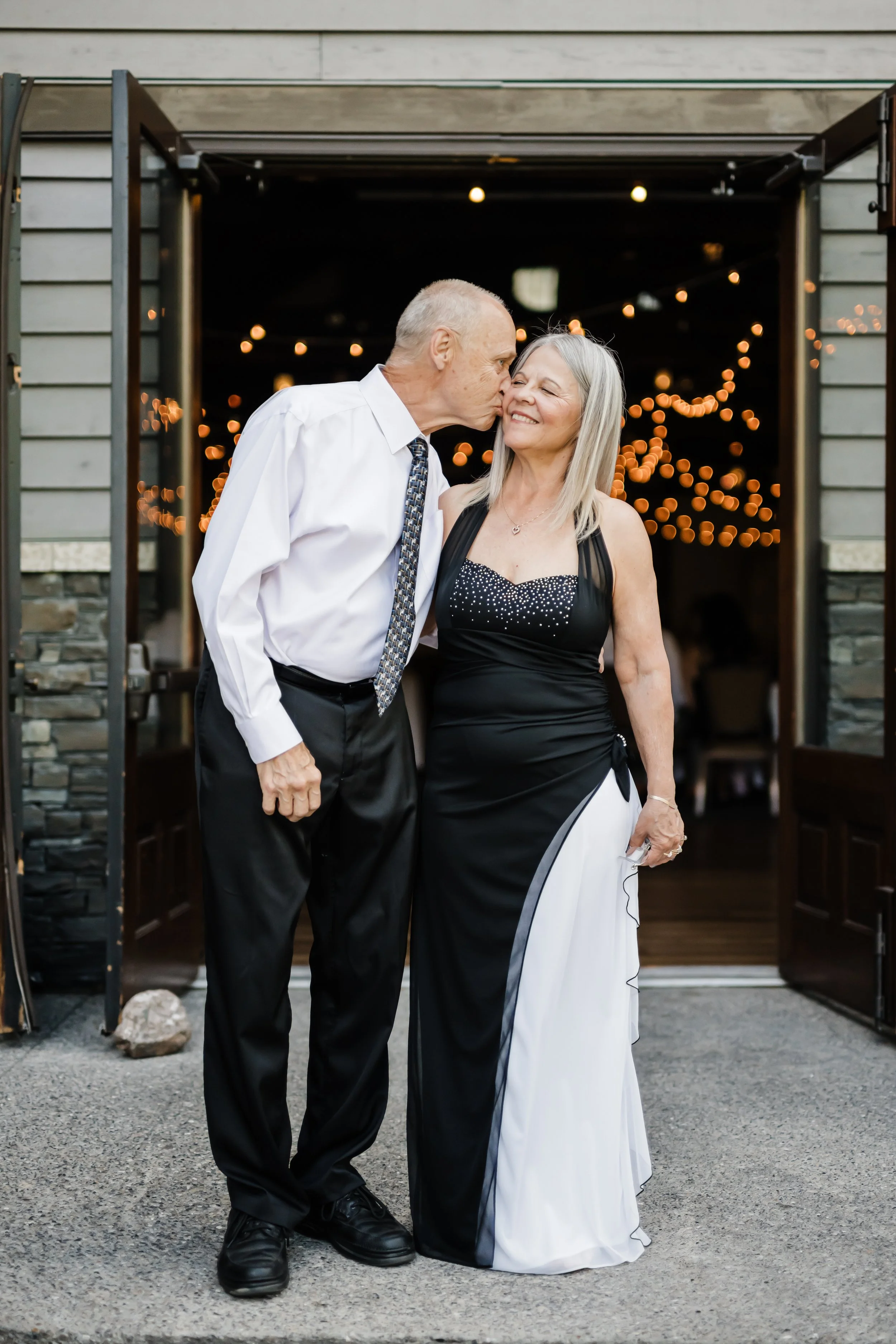S&B_CalgaryWeddingPhotographer-491.jpeg