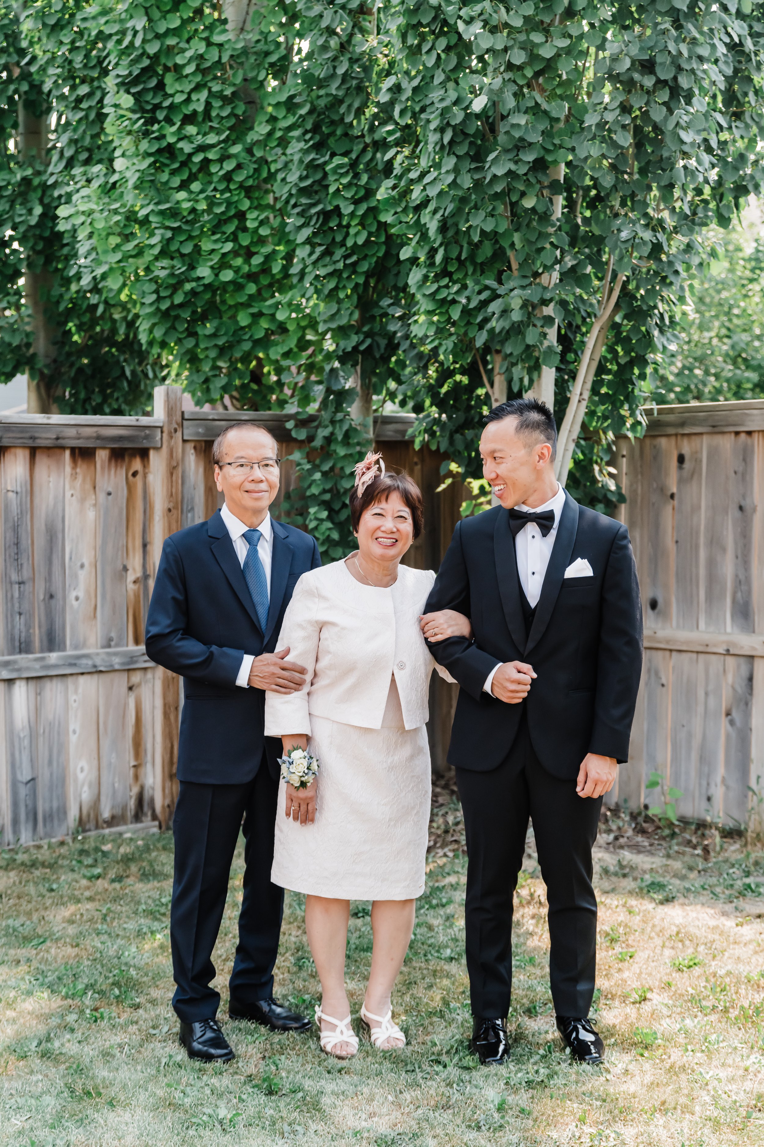 T&C_CalgaryWeddingPhotographer-39.jpeg