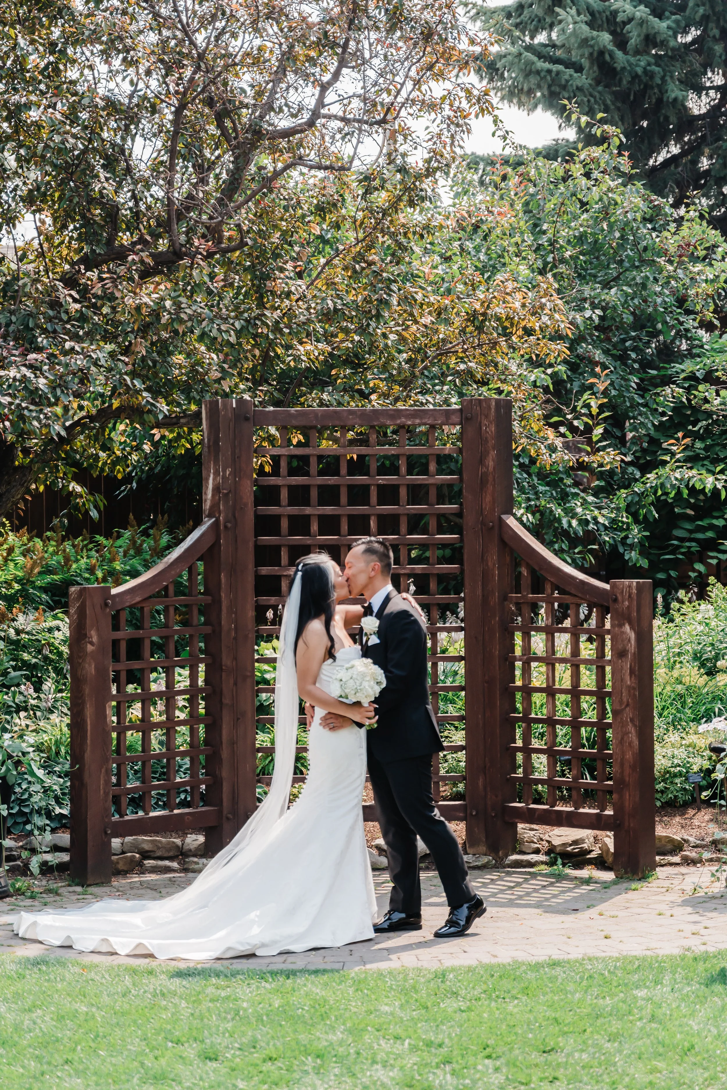 T&C_CalgaryWeddingPhotographer-325.jpeg