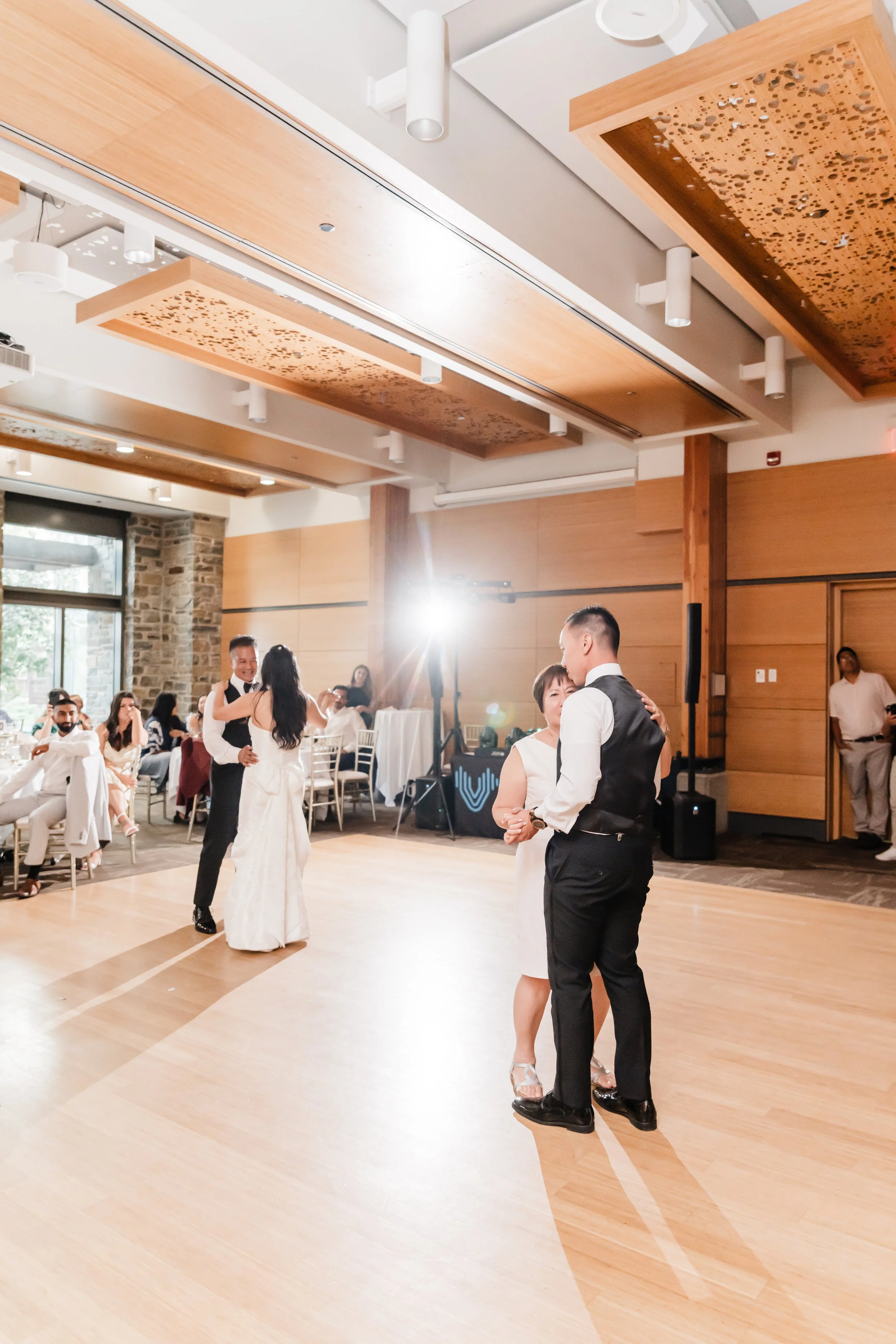 T&C_CalgaryWeddingPhotographer-697.jpeg