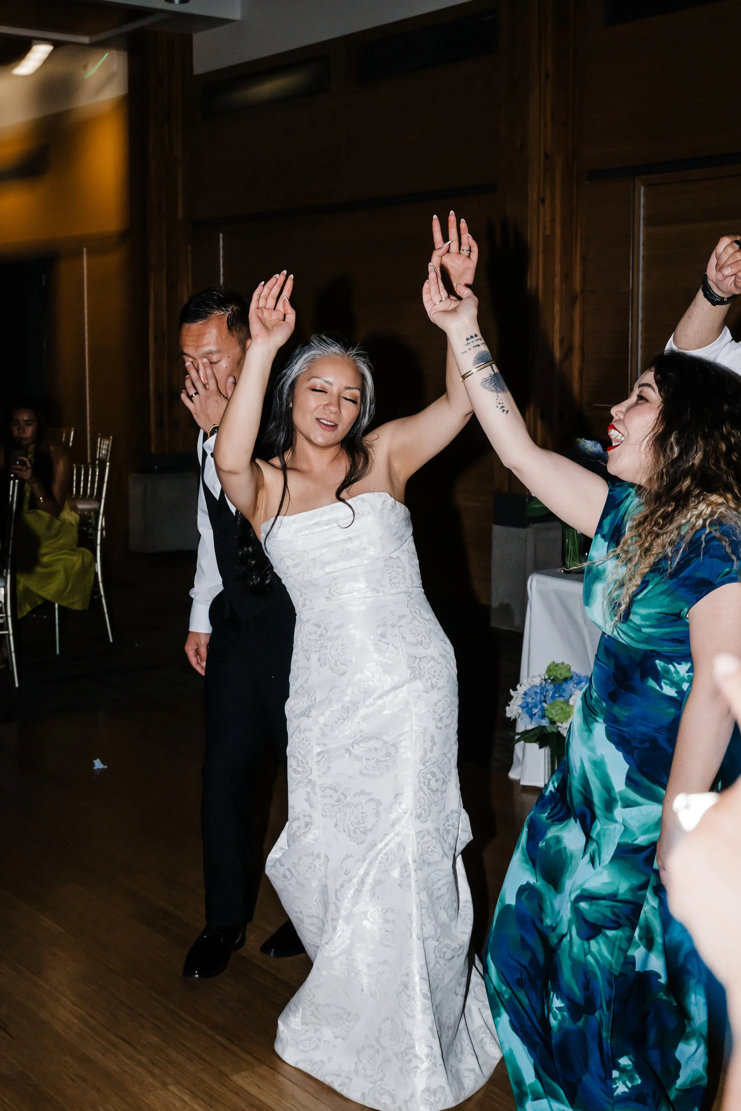 T&C_CalgaryWeddingPhotographer-794.jpeg