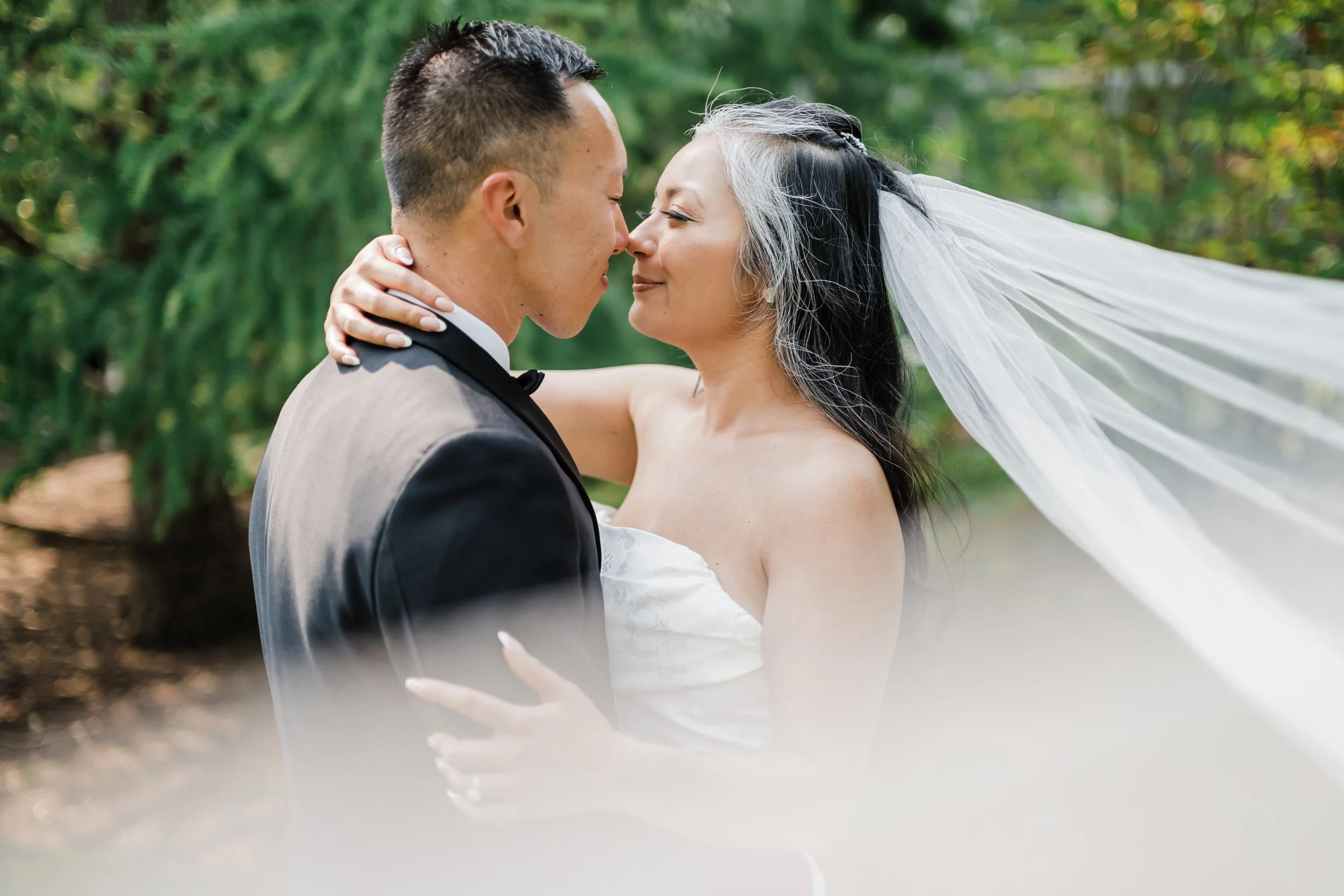 Romantic &amp; Classic Wedding at the Calgary Zoo | Tiana &amp; Christopher