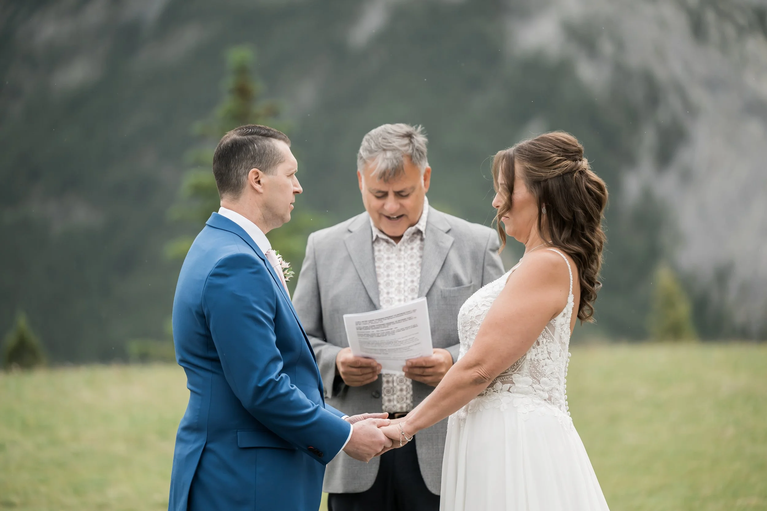 P&R_CalgaryWeddingPhotographer-5.jpeg