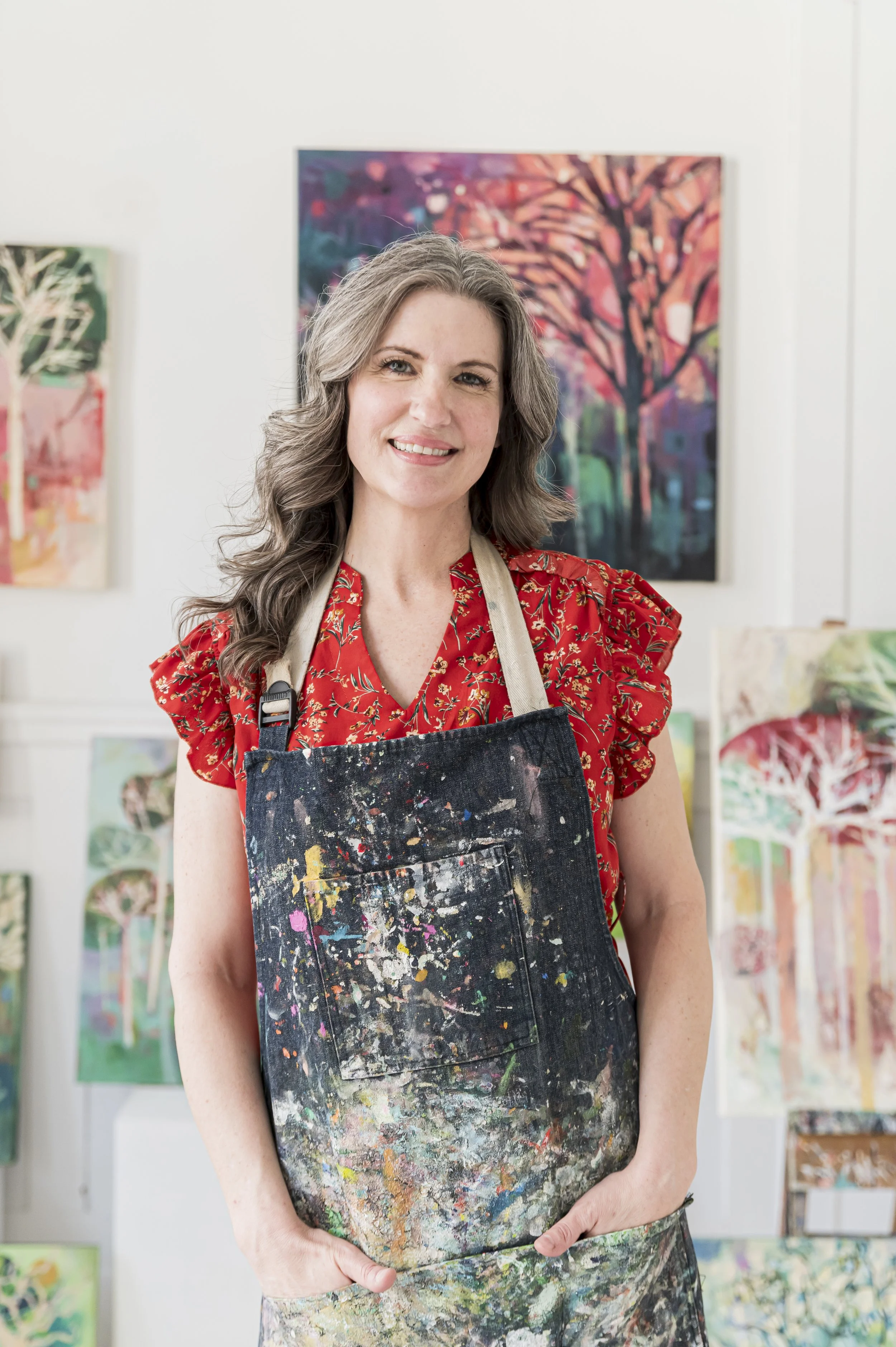 Professional headshots that feel confident, natural, and aligned with your brand. As a Calgary branding photographer, I create modern, editorial-style headshots for entrepreneurs, creatives, and professionals looking to elevate their online presence.