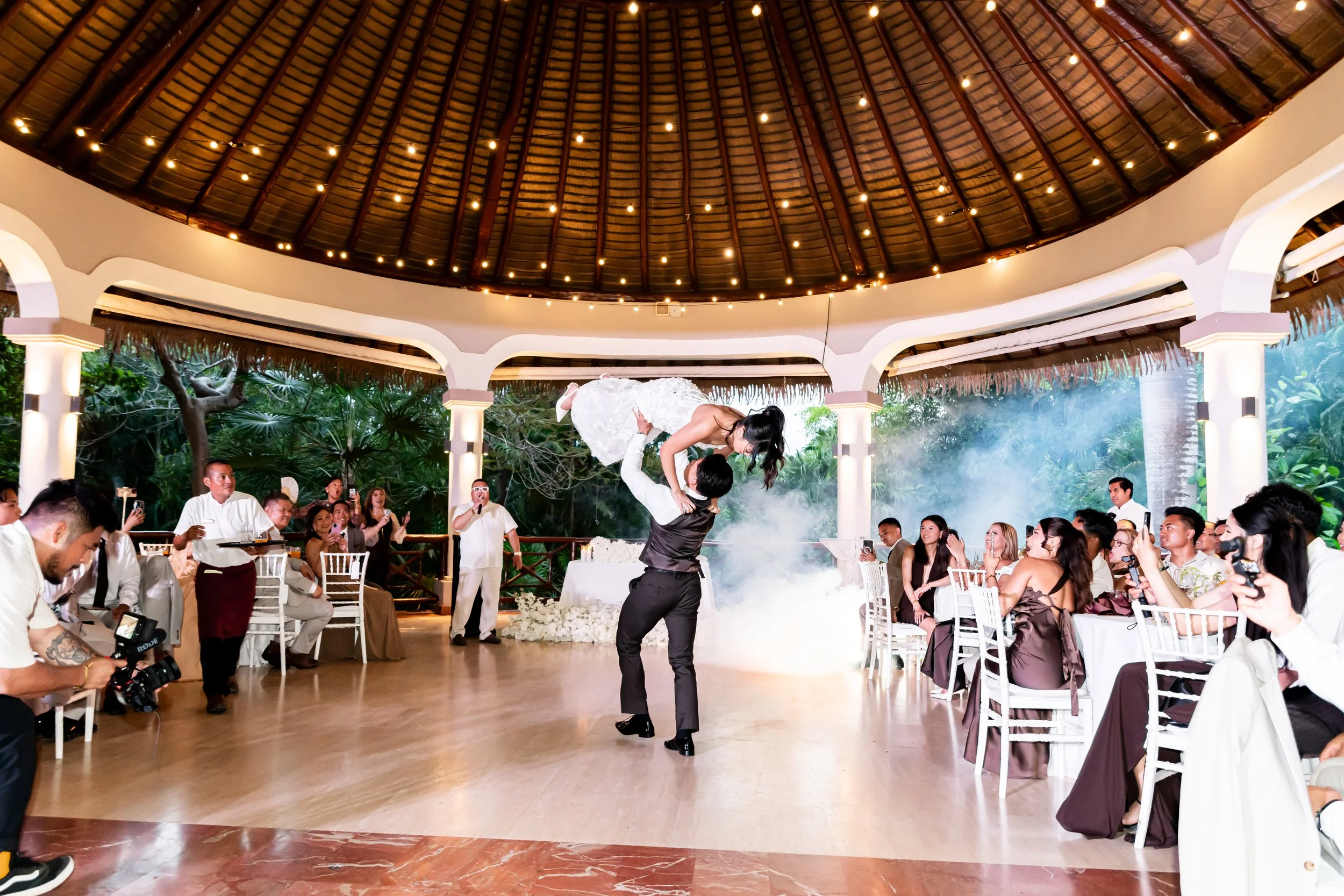 A&A_CalgaryWeddingPhotographer-829.jpeg