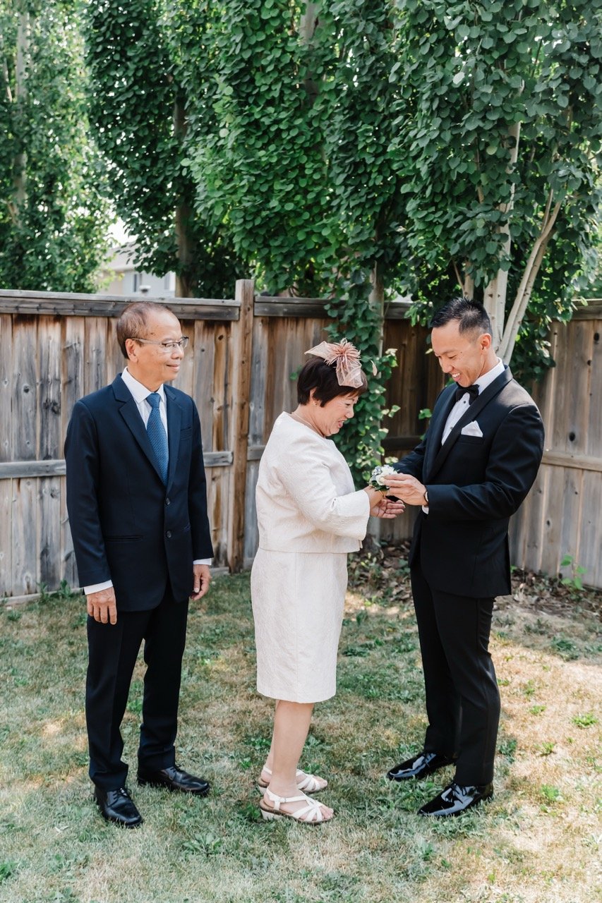 T&C_Sneakpeeks_CalgaryWeddingPhotographer-10 Large.jpeg