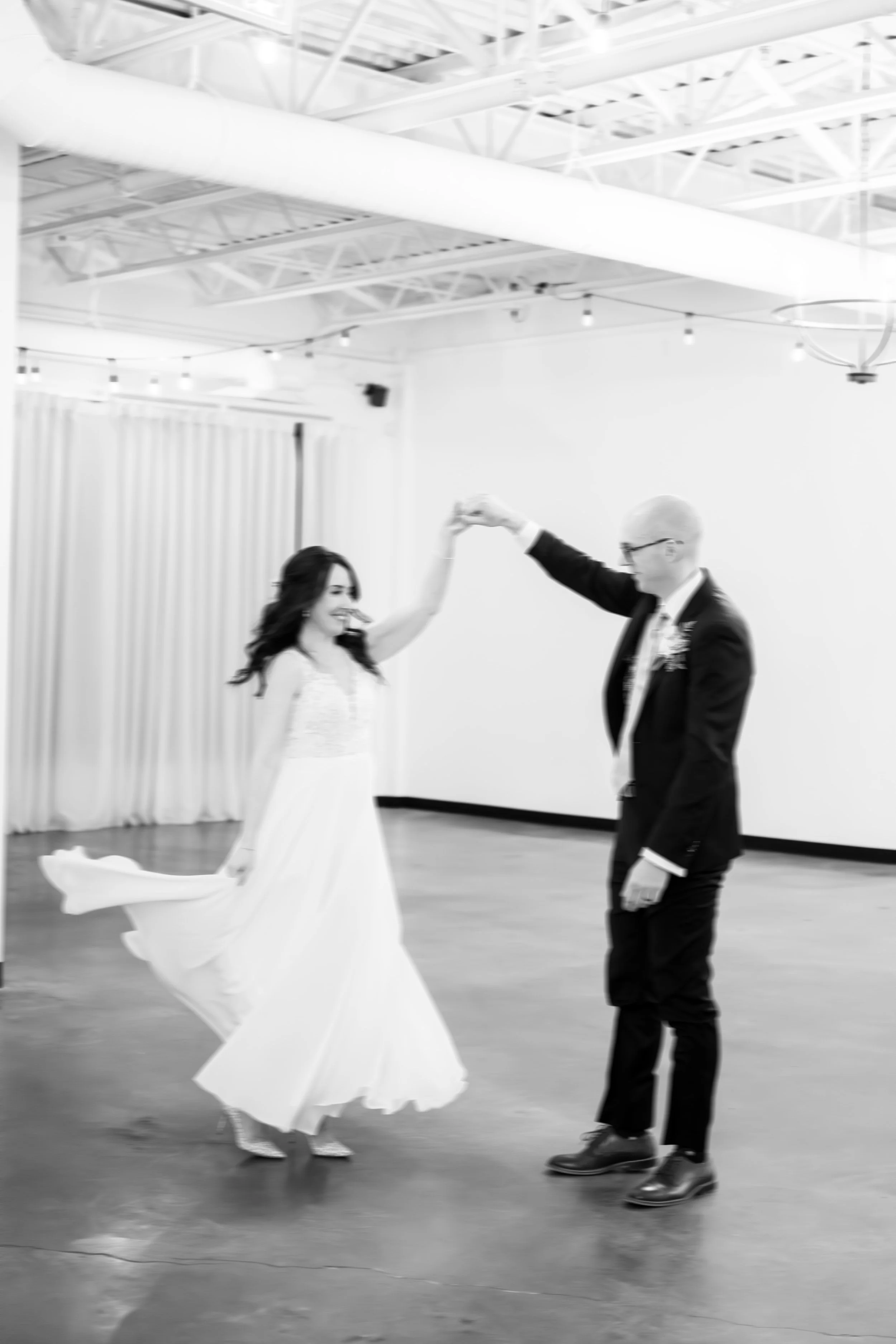 Calgary Wedding Photographer - Anastasia Kircheva Photography is committed to giving you the Best Calgary Wedding Photography service. Book now for your Calgary Wedding Photography, Engagement Photography or Calgary Family Session. Make memories whil