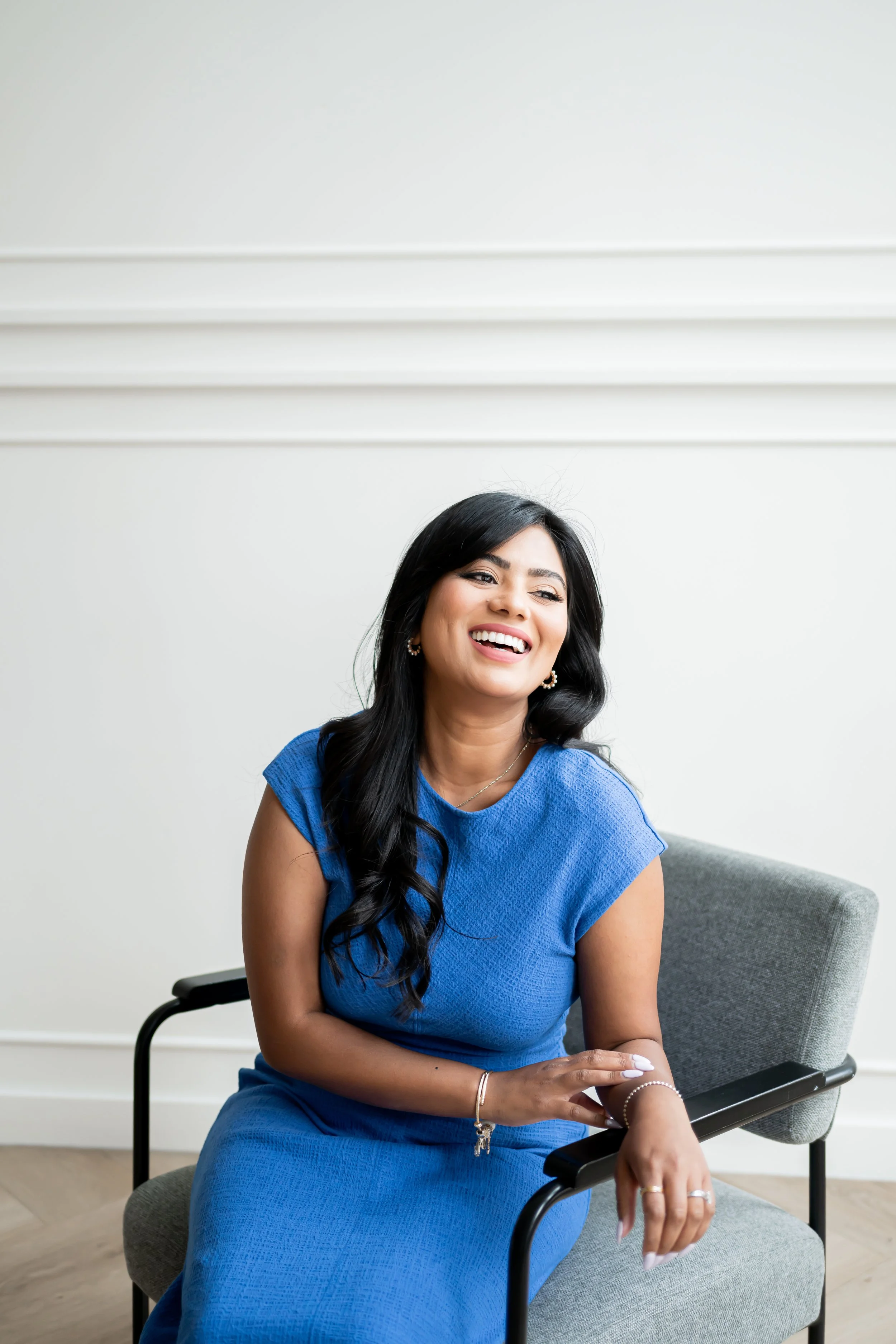 Professional headshots that feel confident, natural, and aligned with your brand. As a Calgary branding photographer, I create modern, editorial-style headshots for entrepreneurs, creatives, and professionals looking to elevate their online presence.