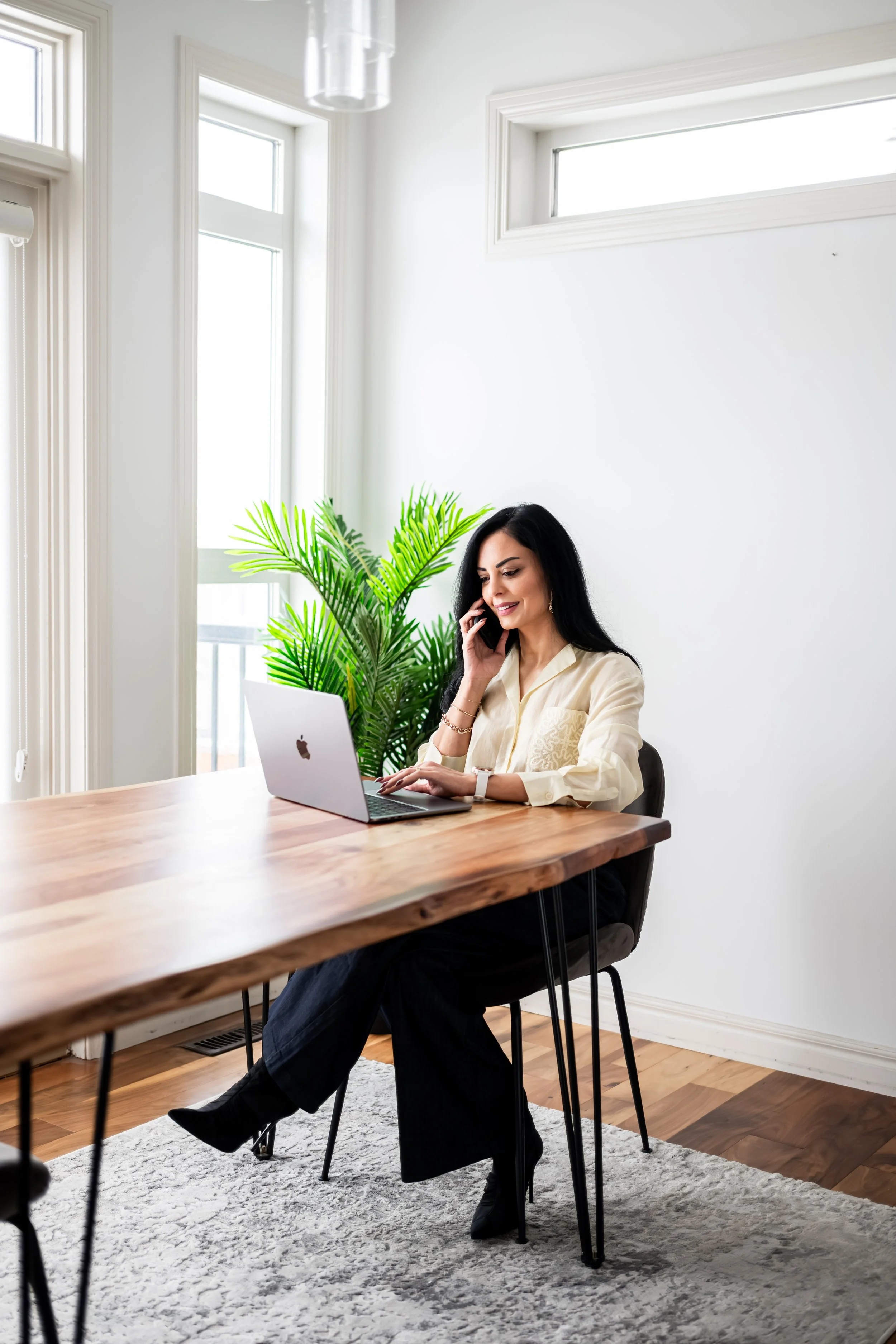 Professional headshots that feel confident, natural, and aligned with your brand. As a Calgary branding photographer, I create modern, editorial-style headshots for entrepreneurs, creatives, and professionals looking to elevate their online presence.