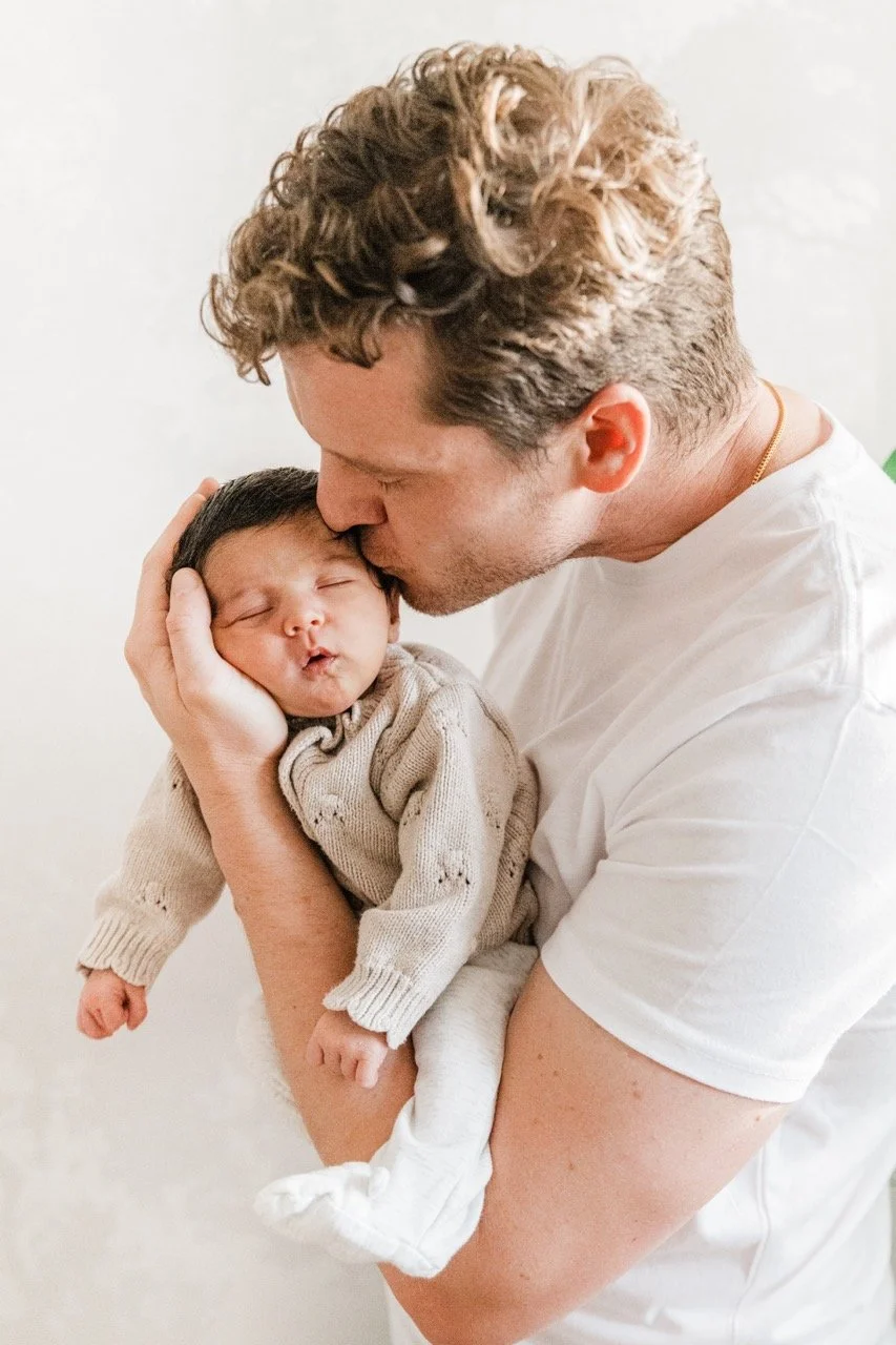 Welcome to the heartwarming world of Calgary newborn photography. Cherish the precious moments of your little one's arrival with our expert services. As a trusted newborn photographer in Calgary, we specialize in capturing the innocence and joy of th