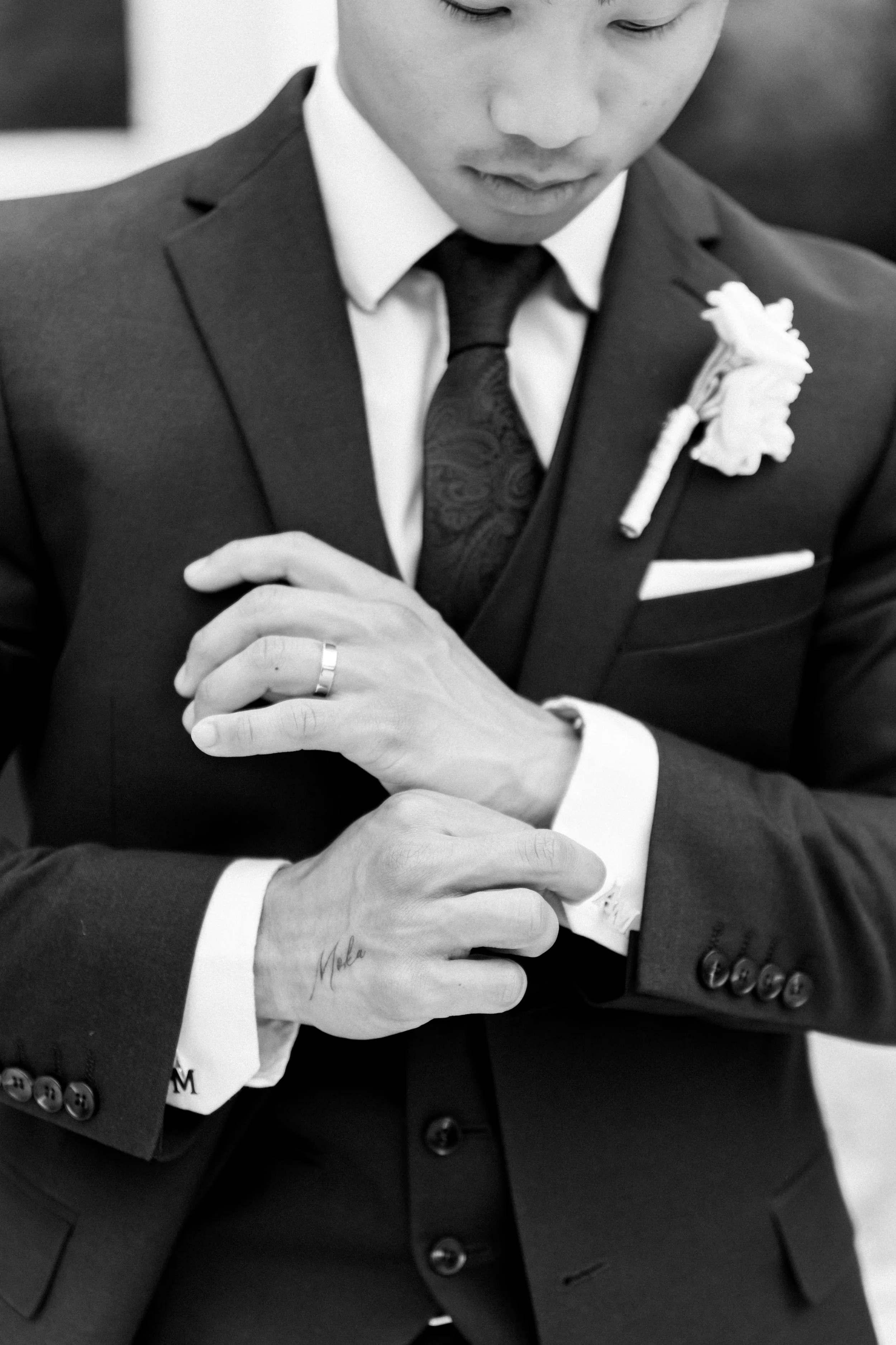 A&A_CalgaryWeddingPhotographer-590.jpeg