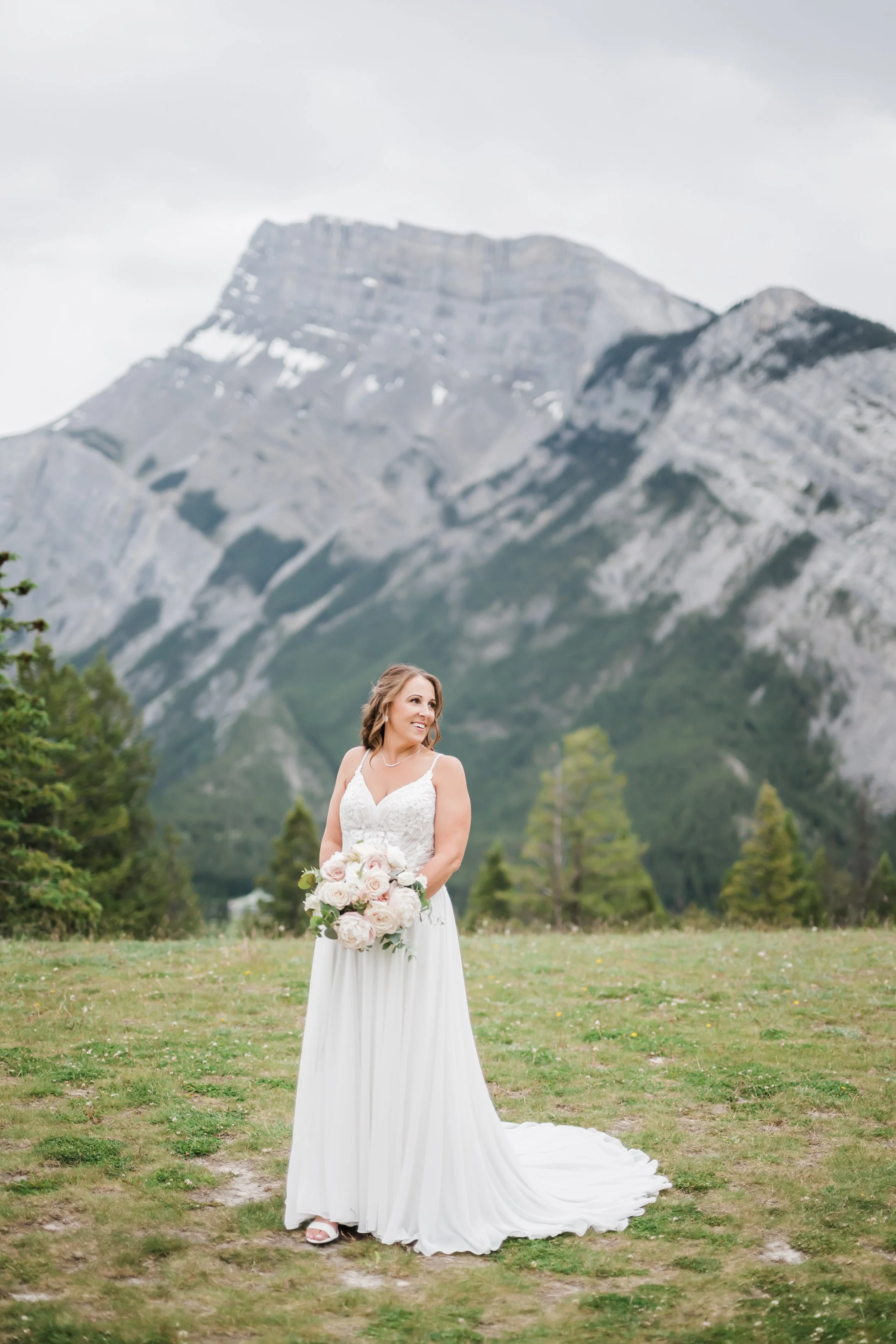 P&R_CalgaryWeddingPhotographer-24.jpeg