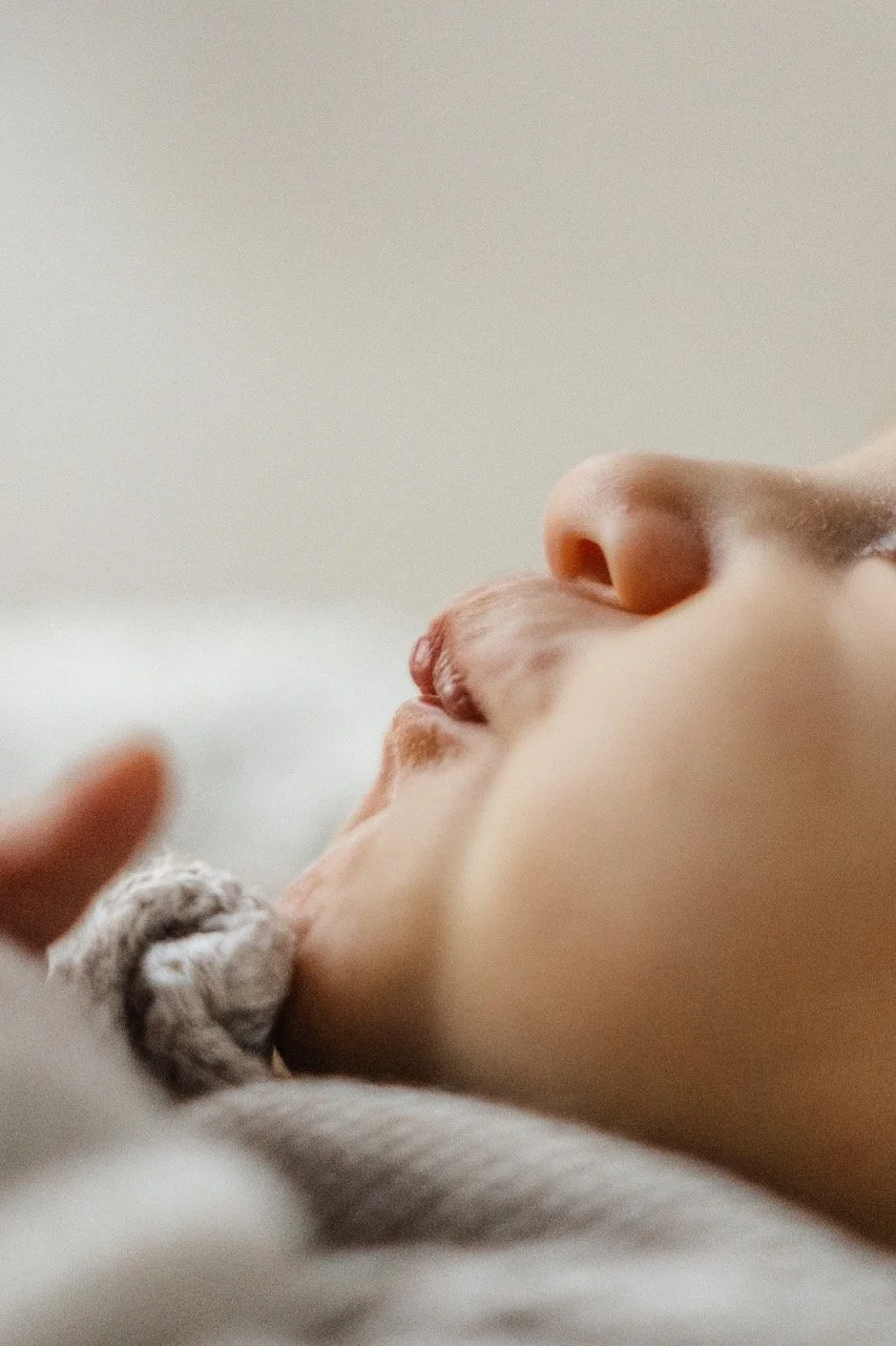 Welcome to the heartwarming world of Calgary newborn photography. Cherish the precious moments of your little one's arrival with our expert services. As a trusted newborn photographer in Calgary, we specialize in capturing the innocence and joy of th