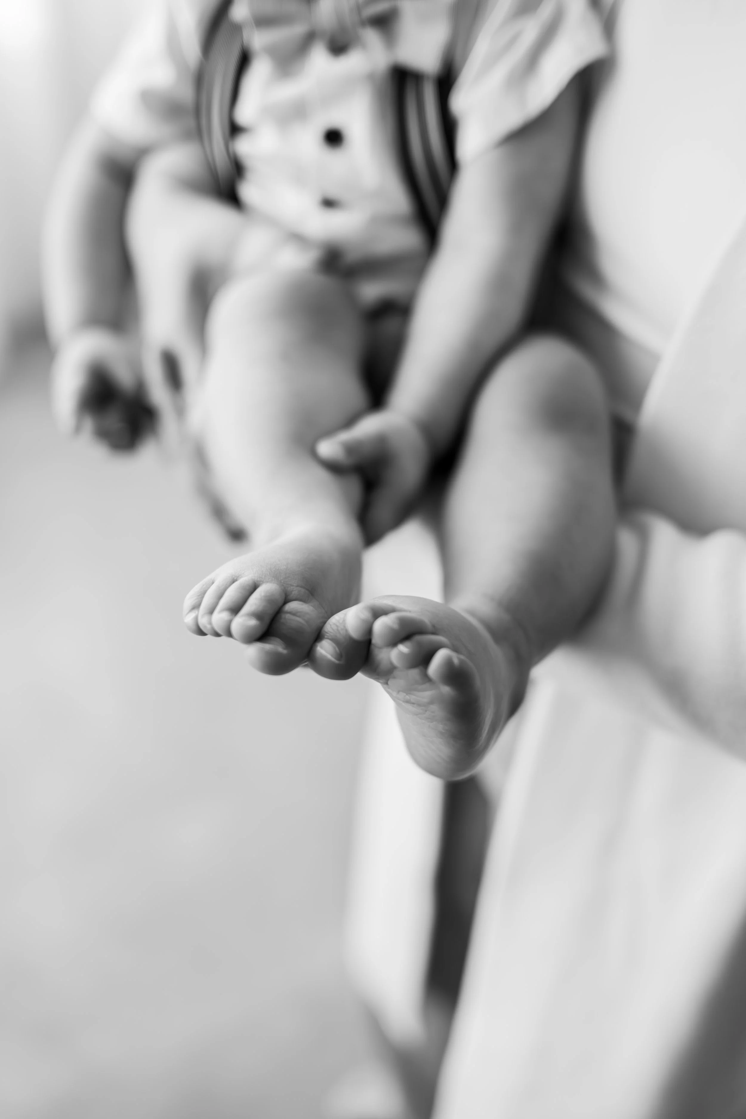 Calgary family photographer services bring a unique blend of artistry and emotion to every frame. As a premier family photographer in Calgary, I specialize in crafting stunning visual narratives that reflect the essence of your love story. Discover t