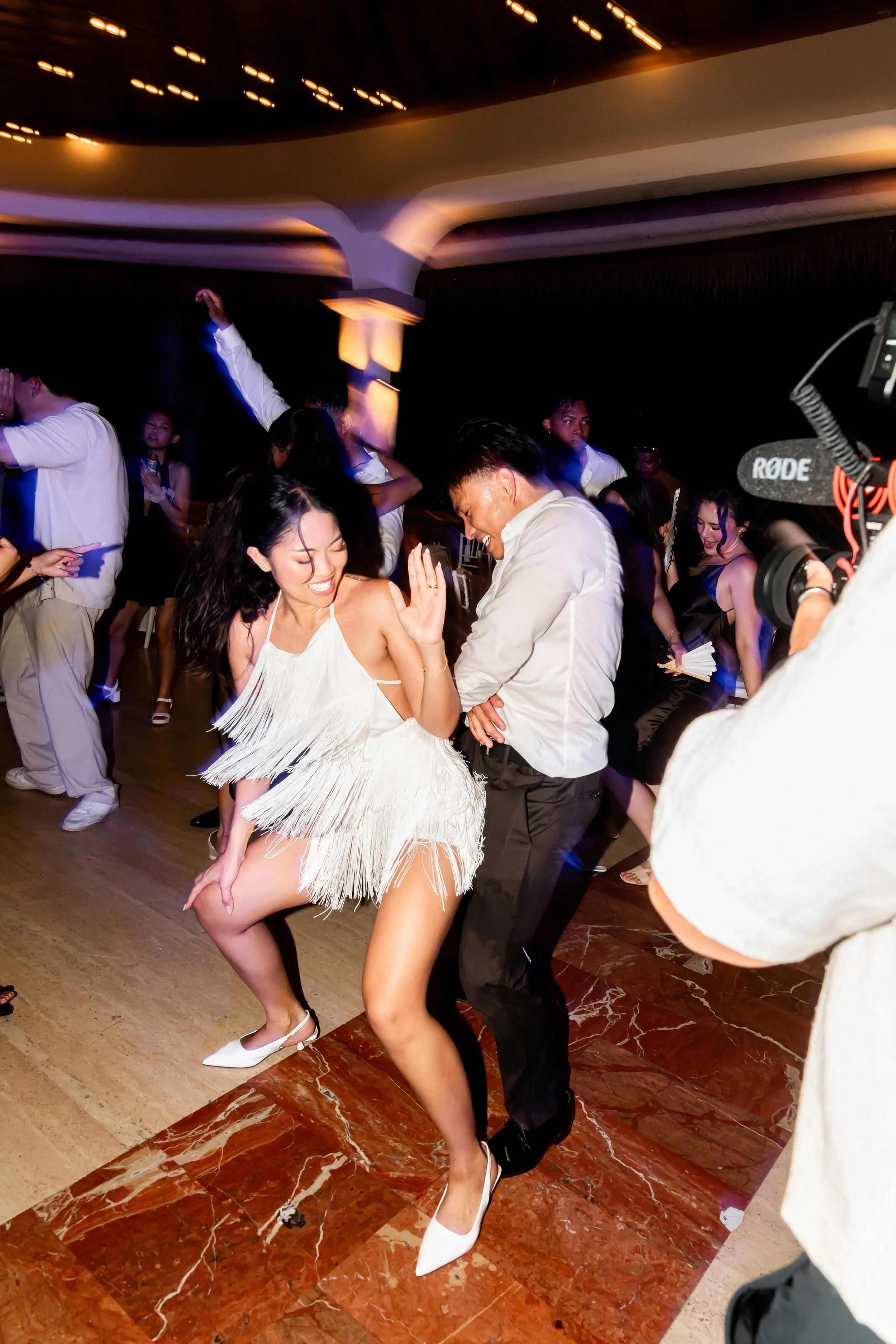 A&A_CalgaryWeddingPhotographer-1256.jpeg