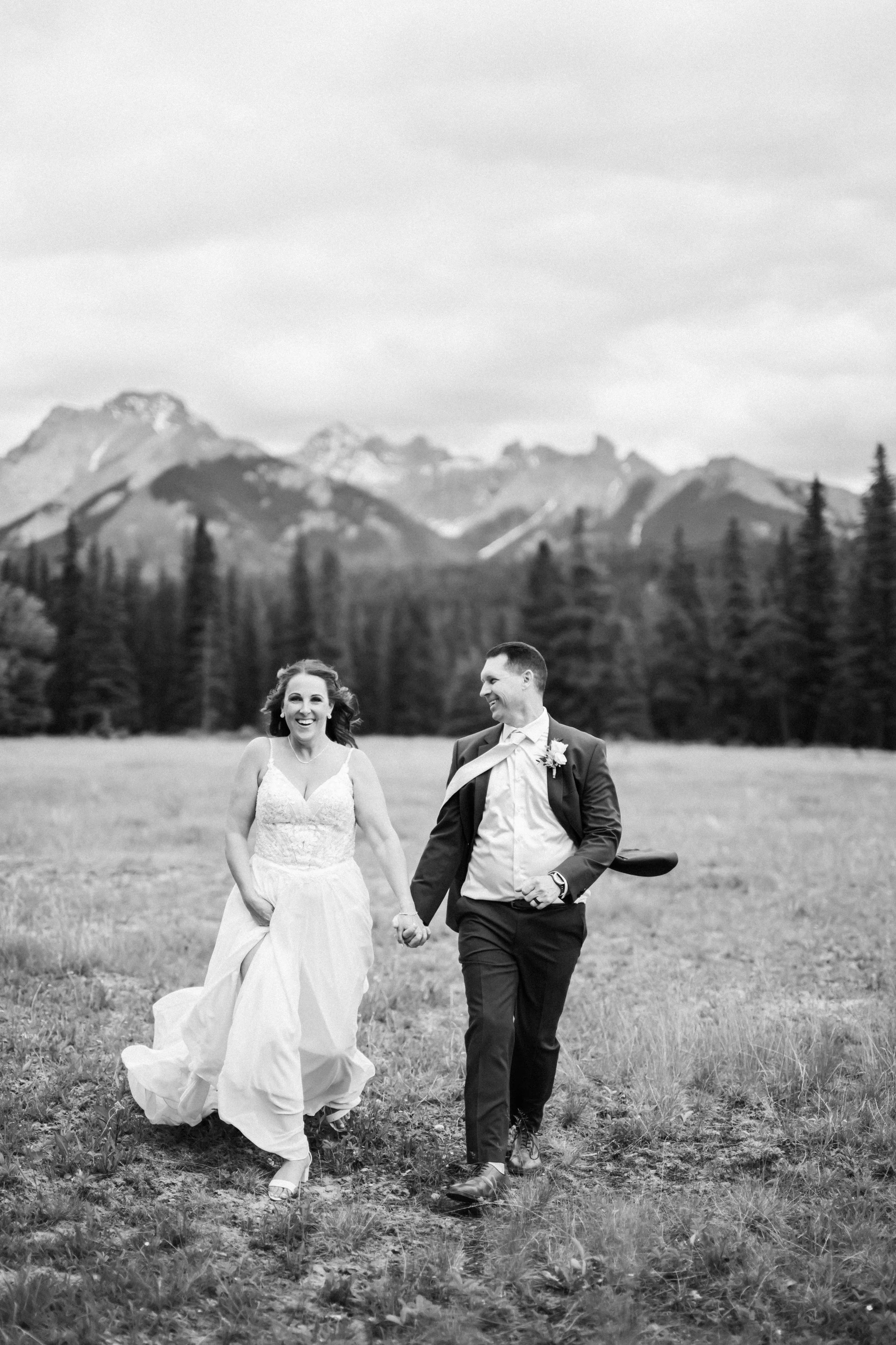 P&R_CalgaryWeddingPhotographer-51.jpeg