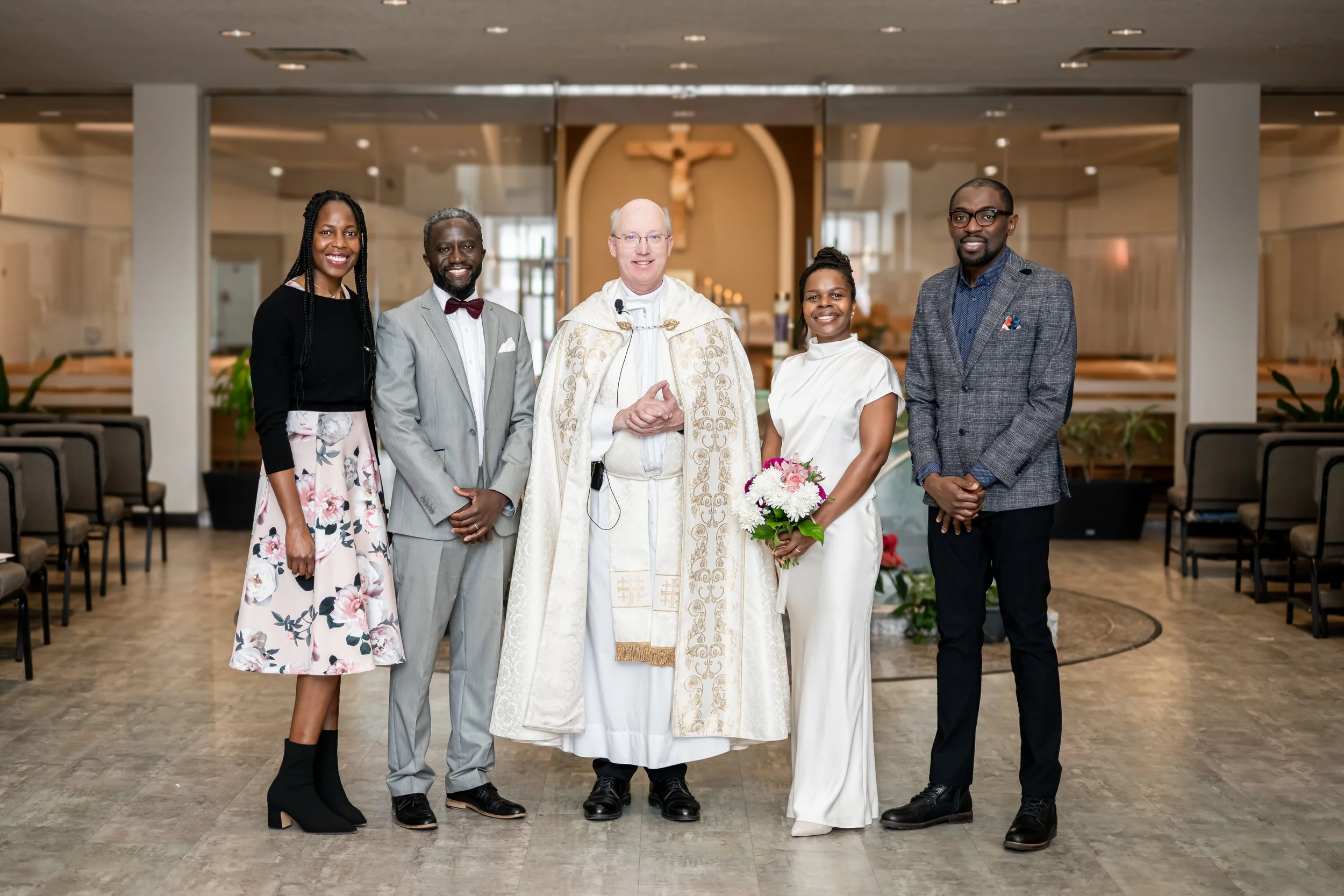 Looking for a Calgary wedding photographer who captures genuine, emotional moments with a timeless, editorial feel? You’re in the right place. Based in Calgary, I specialize in photographing engaged couples who want their love story documented in a w