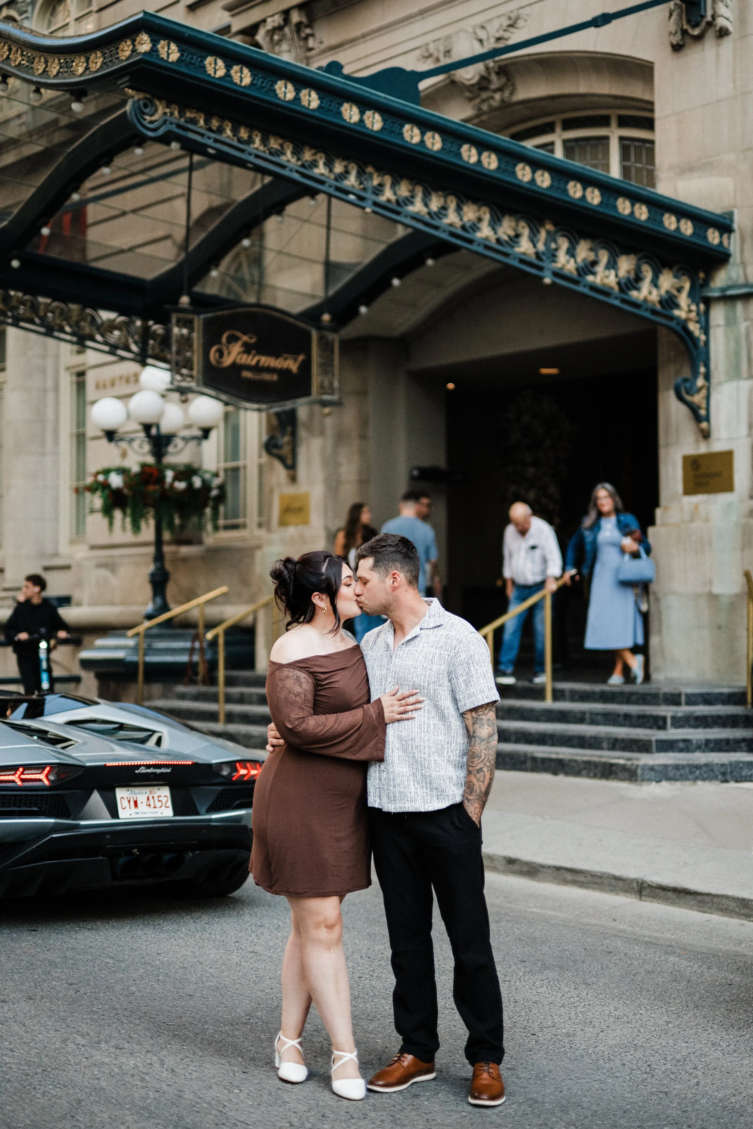If you’re looking for Calgary engagement photography with a modern, playful, and editorial feel, you’re in the right place. I capture couples in a way that blends candid moments with a stylish, fashion-inspired edge—so your photos feel effortless, na